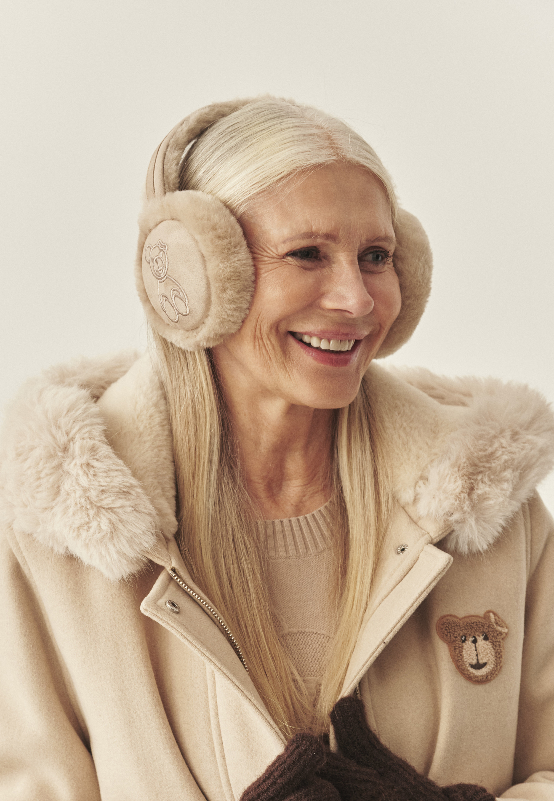 NAUSZNIKI Z MOTYWEM MISIA USZATKA - MILO BEŻOWY 2