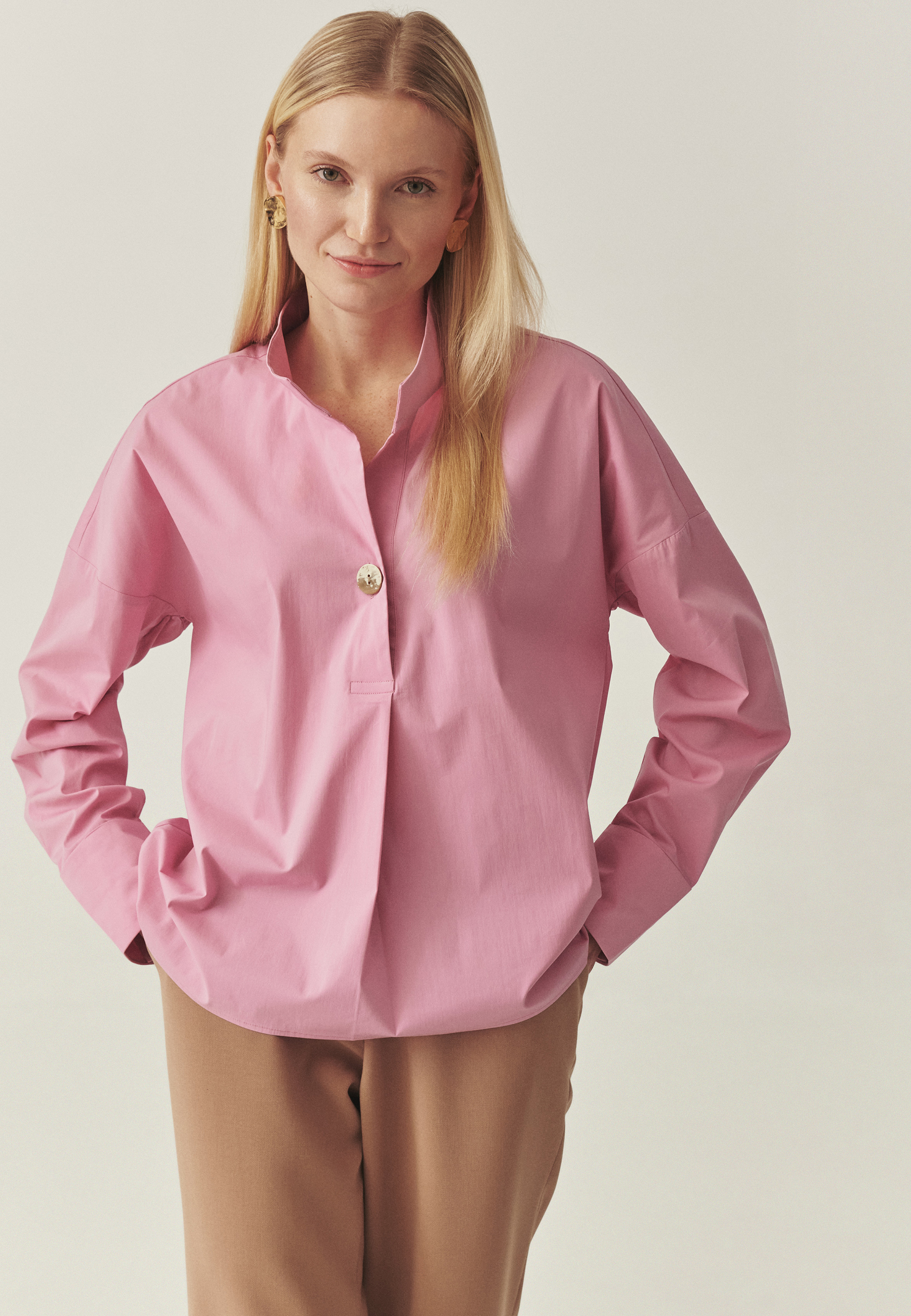 BLUZĂ PASTELATĂ, CU GULER RIDICAT — LOTARI ROZ 2