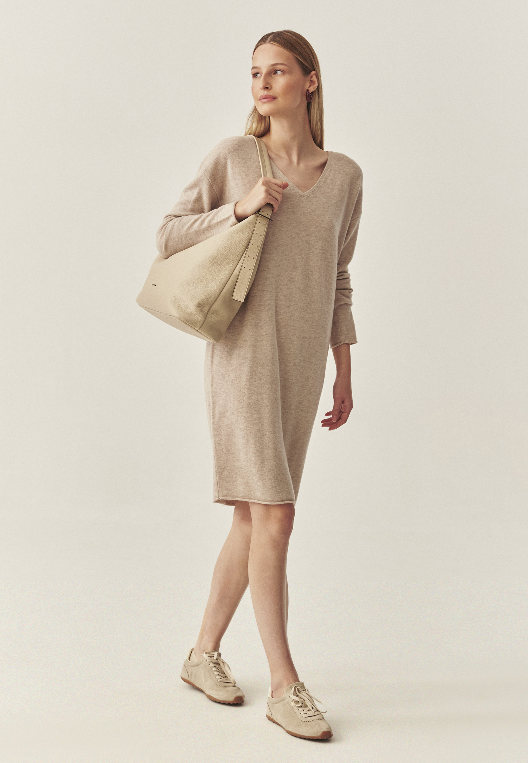 PLETENÉ ŠATY VOĽNÉHO STRIHU – HOPE