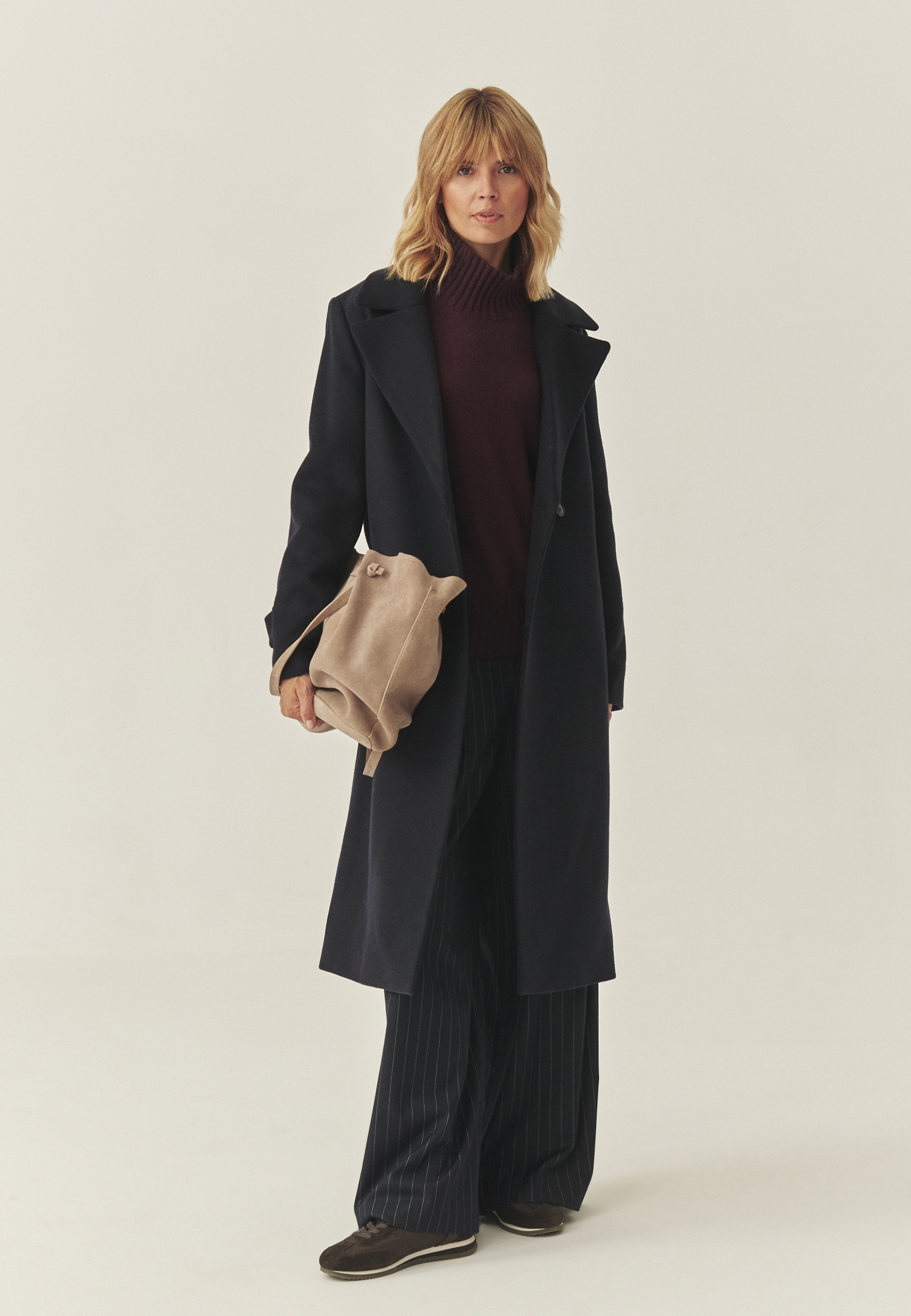 VLNENÝ KABÁT S OPASKOM - SIDE NÁMORNÍCKA MODRÁ 2