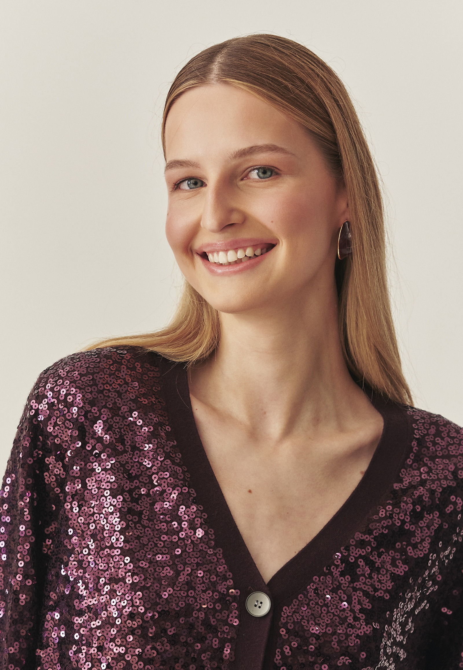 SEQUINED CARDIGAN WITH V-NECK -GLOSS SEQUINED CARDIGAN WITH V-NECK -GLOSS RED 118839