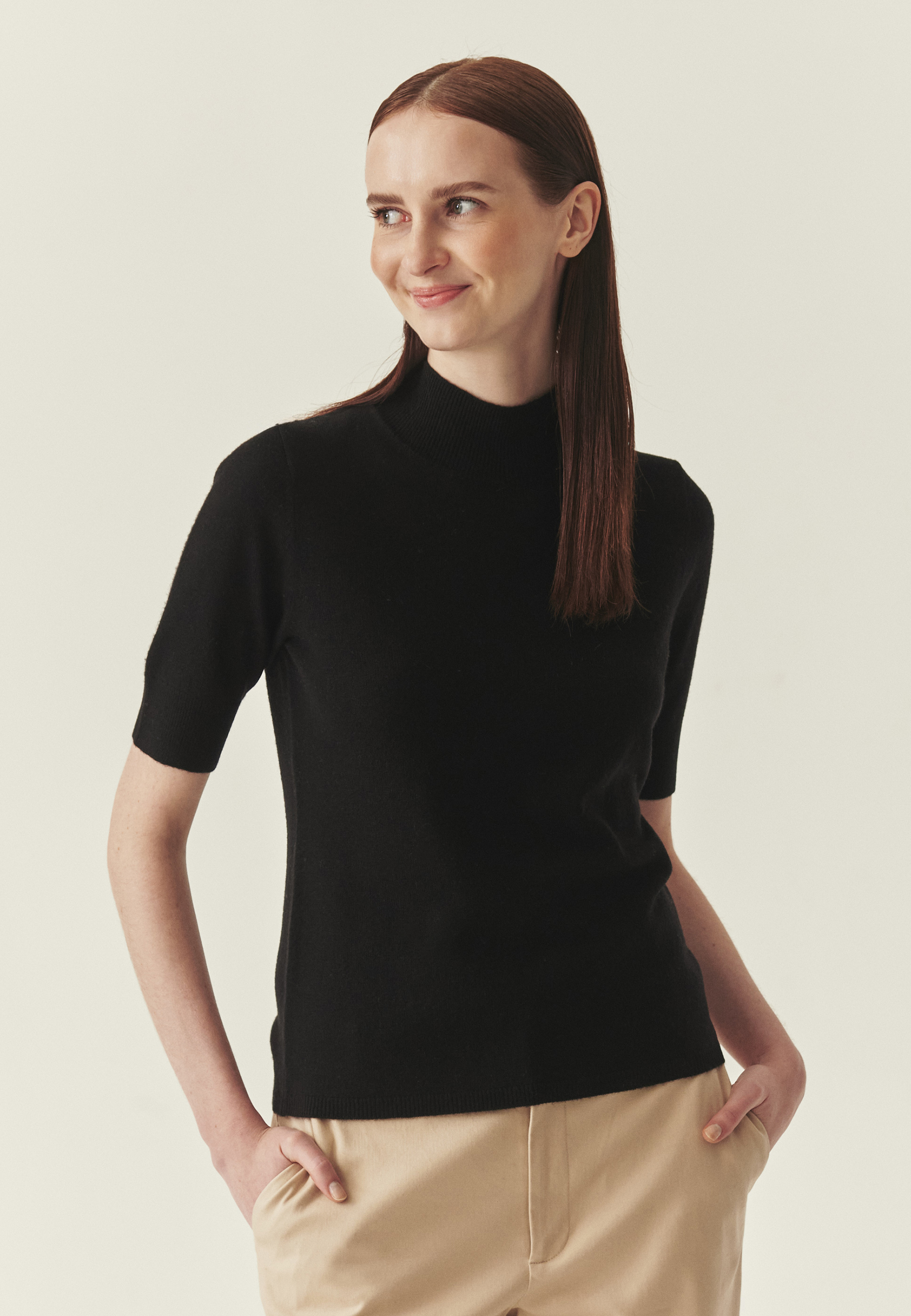 WEŁNIANY SWETER Z GOLFEM - LU CZARNY 2