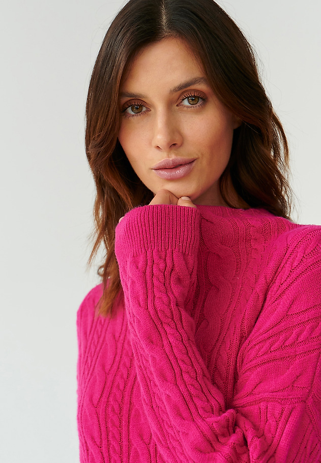 LADIES’ SWEATER WITH A BRAIDED KNIT WENWENA LADIES’ SWEATER WITH A BRAIDED KNIT WENWENA RÓŻOWY 5