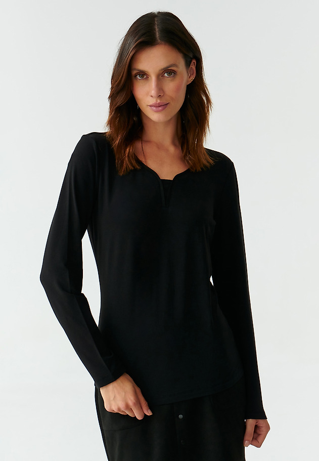 BLUZĂ DE DAMĂ DIN TRICOT CU DECOLTEU DECORATIV LAKATI BLUZĂ DE DAMĂ DIN TRICOT CU DECOLTEU DECORATIV LAKATI NEGRU 3