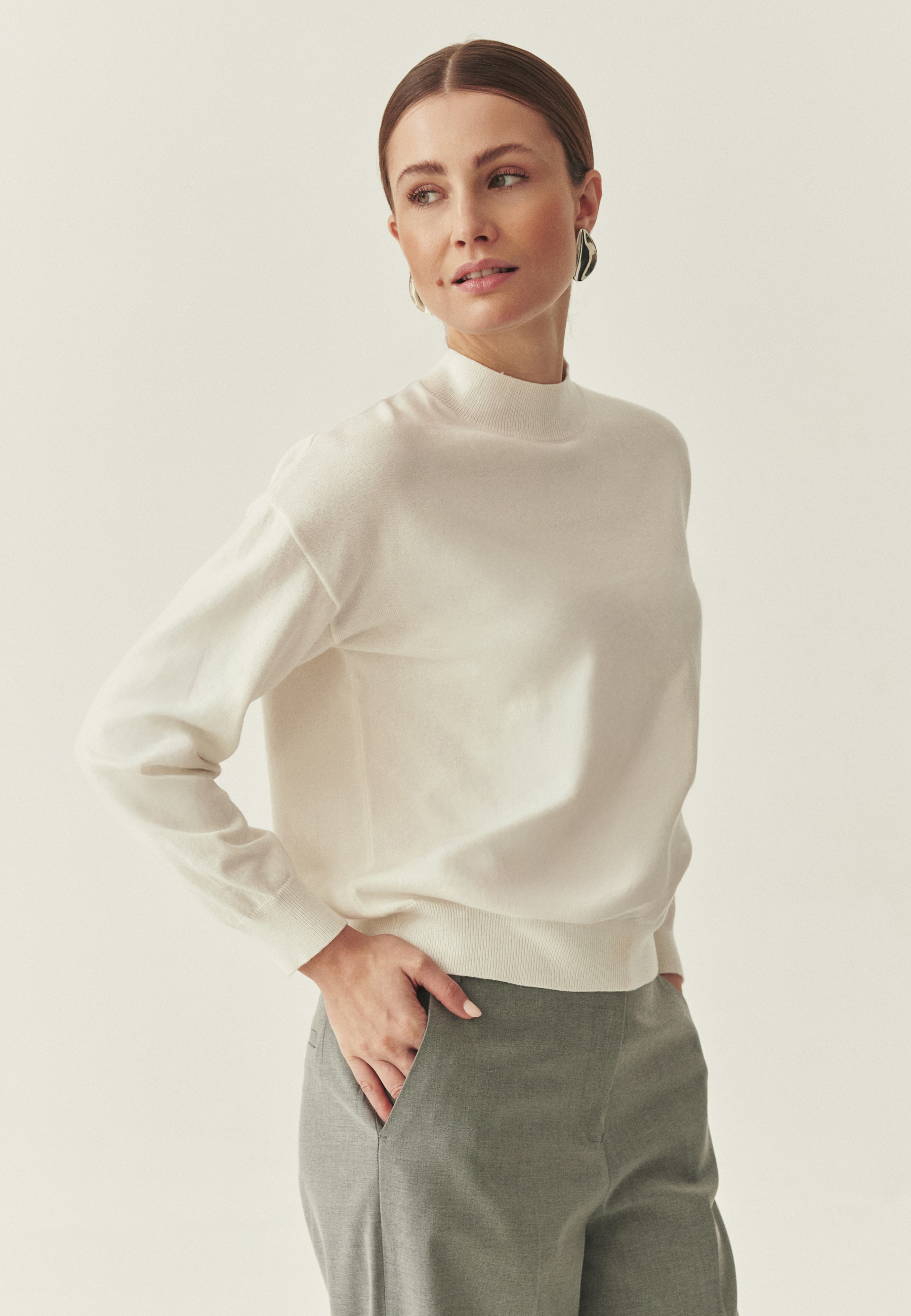 CASUALOWY SWETER Z WEŁNĄ - NAWI BIAŁY 2