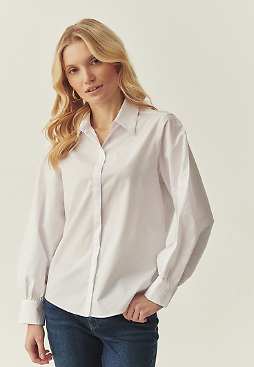 BAWEŁNIANA KOSZULA Z HAFTOWANYMI RĘKAWAMI - CAMI BAWEŁNIANA KOSZULA Z HAFTOWANYMI RĘKAWAMI - CAMI