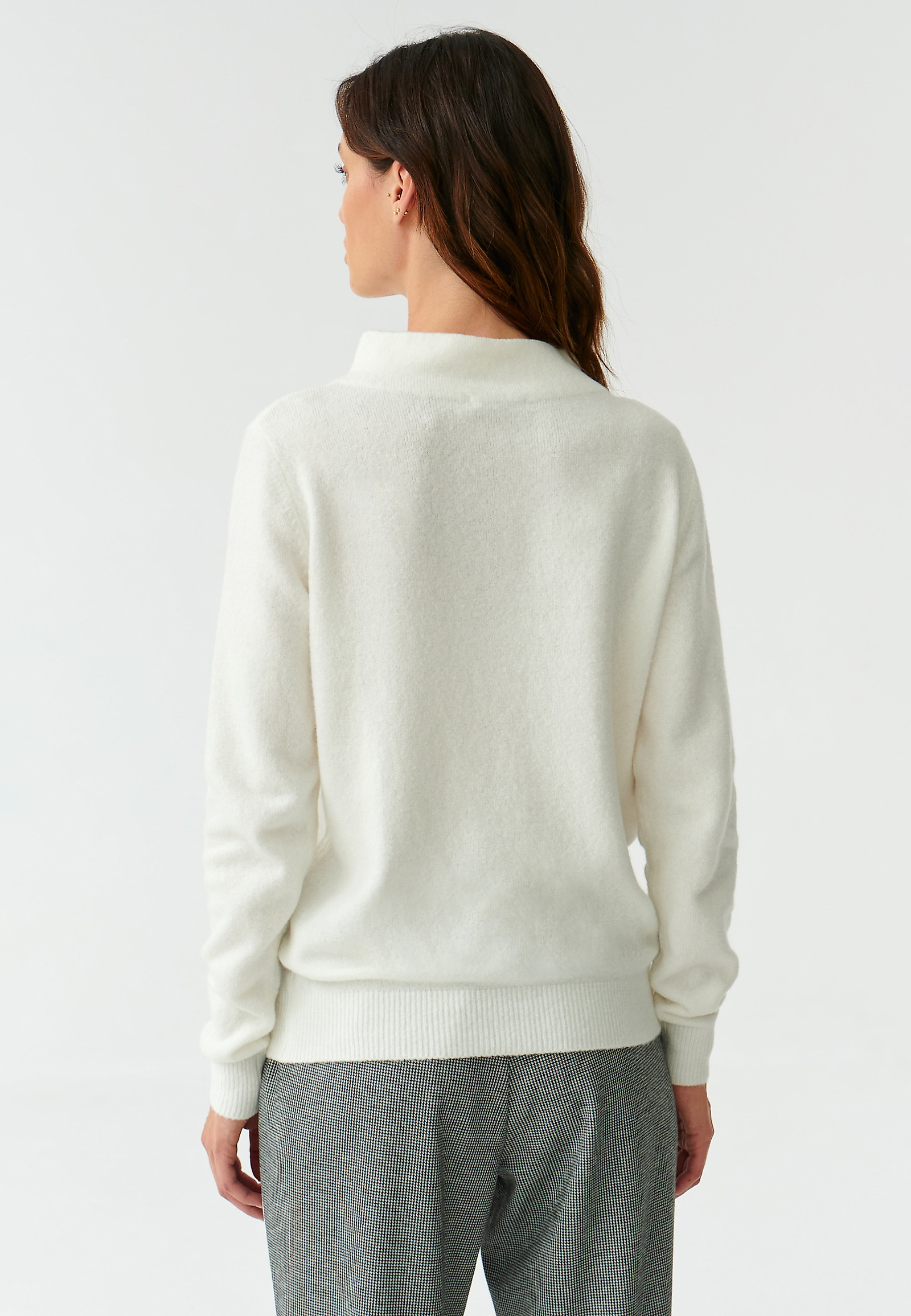 LAZA HÖLGYEK PULÓVERE Fél Turtleneck KUBIKO LAZA HÖLGYEK PULÓVERE Fél Turtleneck KUBIKO EKRÜ 91750