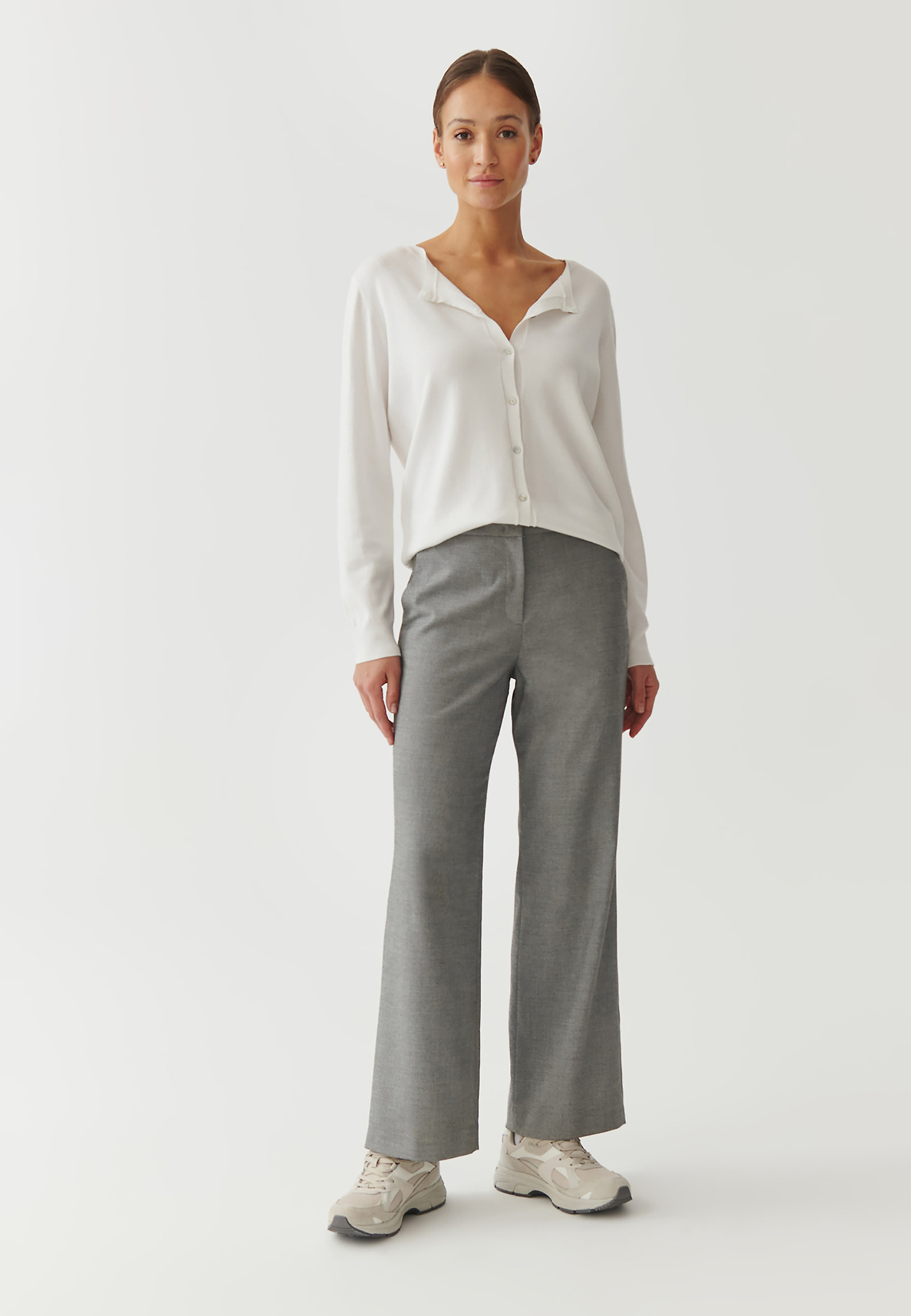 ROZPINANY SWETER DAMSKI Z MIESZANKI WISKOZOWEJ - KONTROKO ROZPINANY SWETER DAMSKI Z MIESZANKI WISKOZOWEJ - KONTROKO ECRU 95550