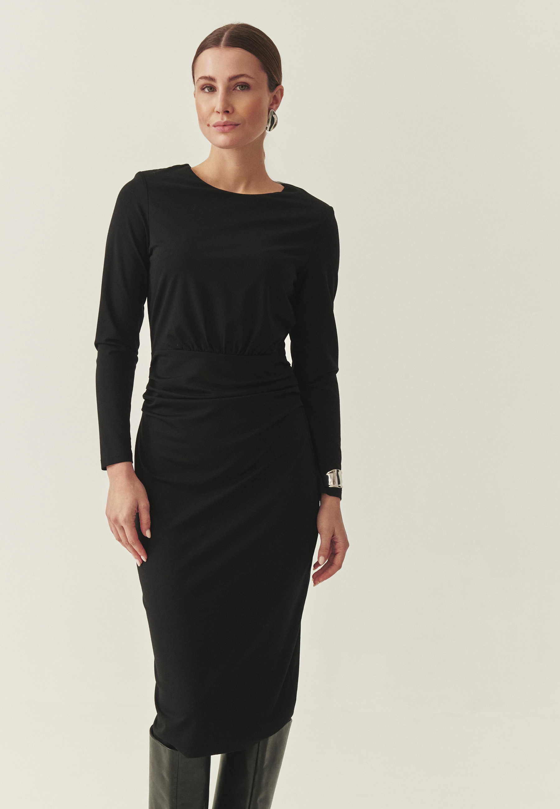 ŠATY S VISKÓZOU LENZING™ ECOVERO™ - KOMA ČIERNA 2