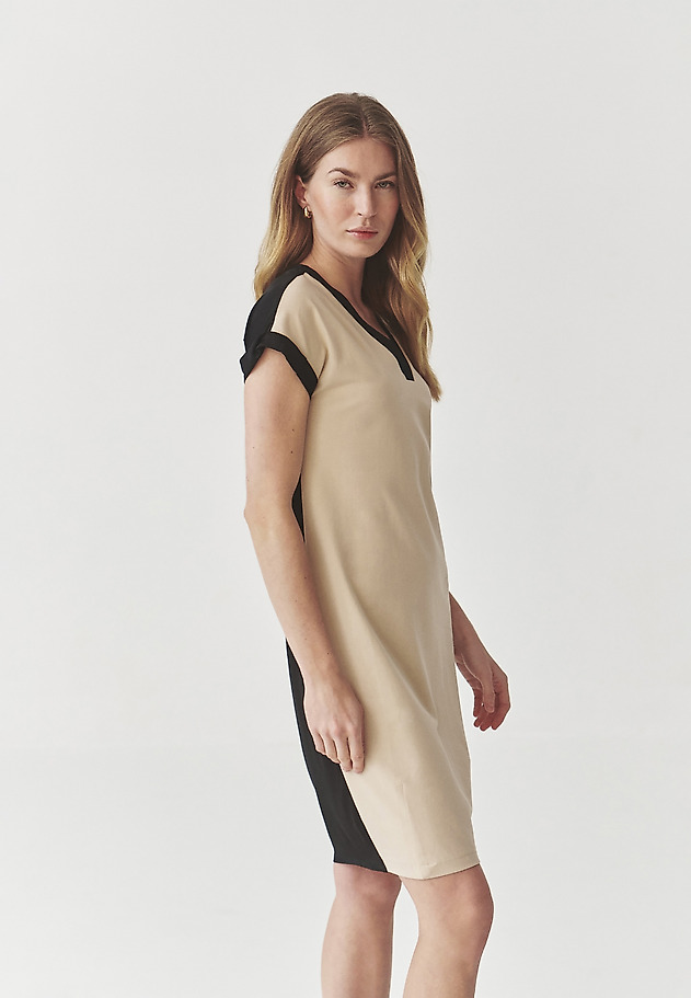 LADIES’ A-LINE DRESS WITH A CONTRASTING BACK - KOKOMI LADIES’ A-LINE DRESS WITH A CONTRASTING BACK - KOKOMI MULTIKOLOR 4