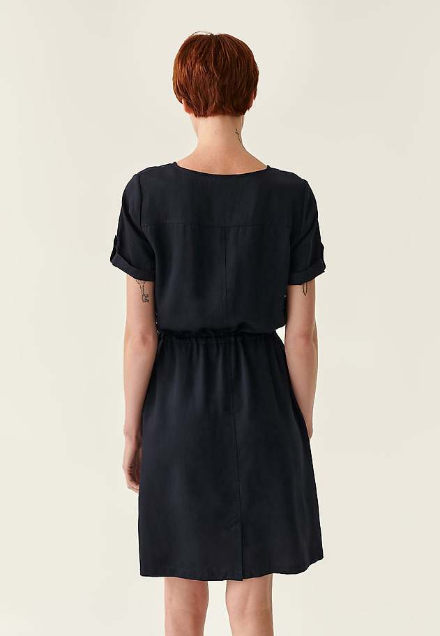 ROCHIE SCURTĂ CU BUZUNARE APLICATE KEMO ROCHIE SCURTĂ CU BUZUNARE APLICATE KEMO BLEUMARIN 3