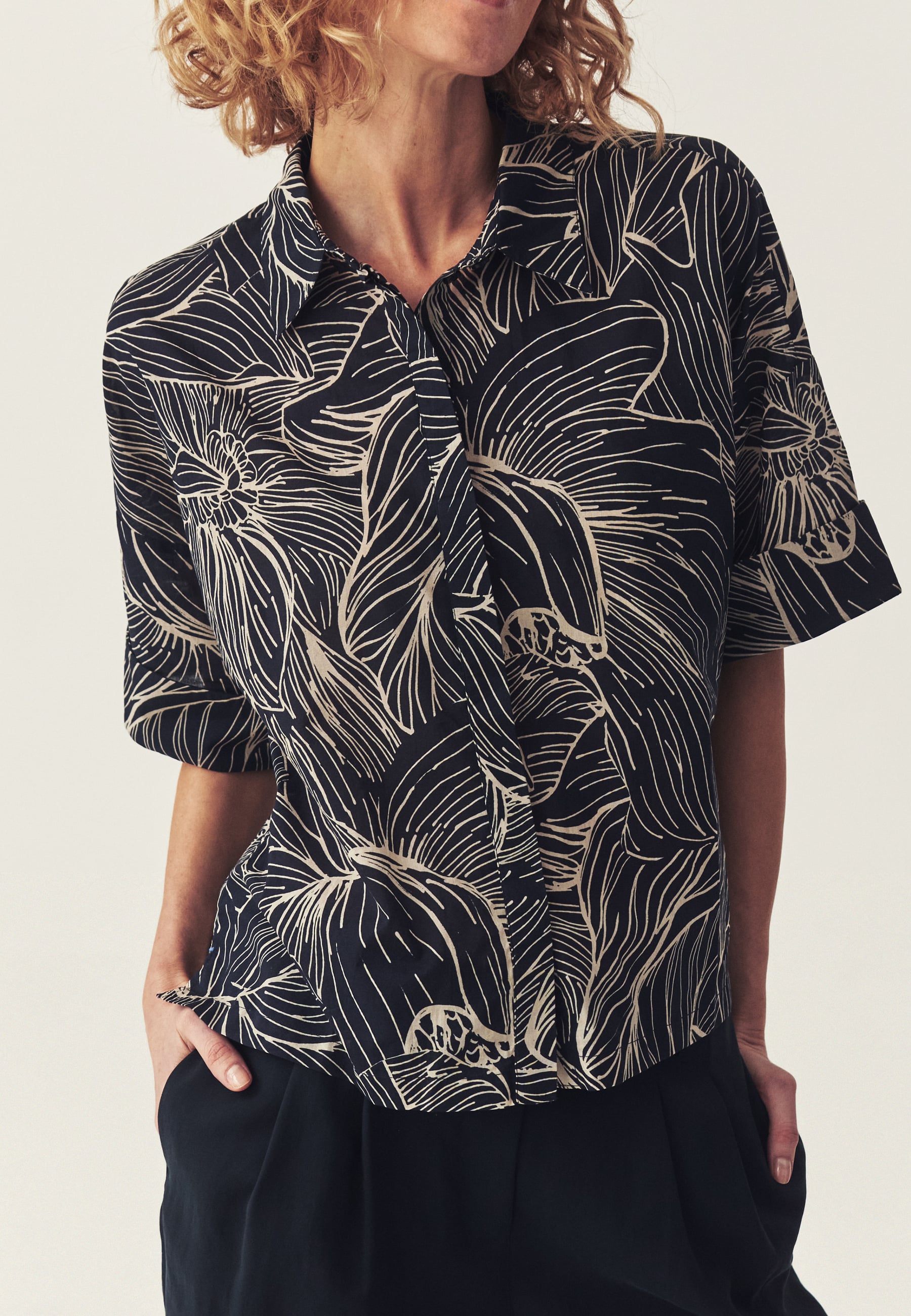 WZORZYSTA KOSZULA Z BAWEŁNY - MERA