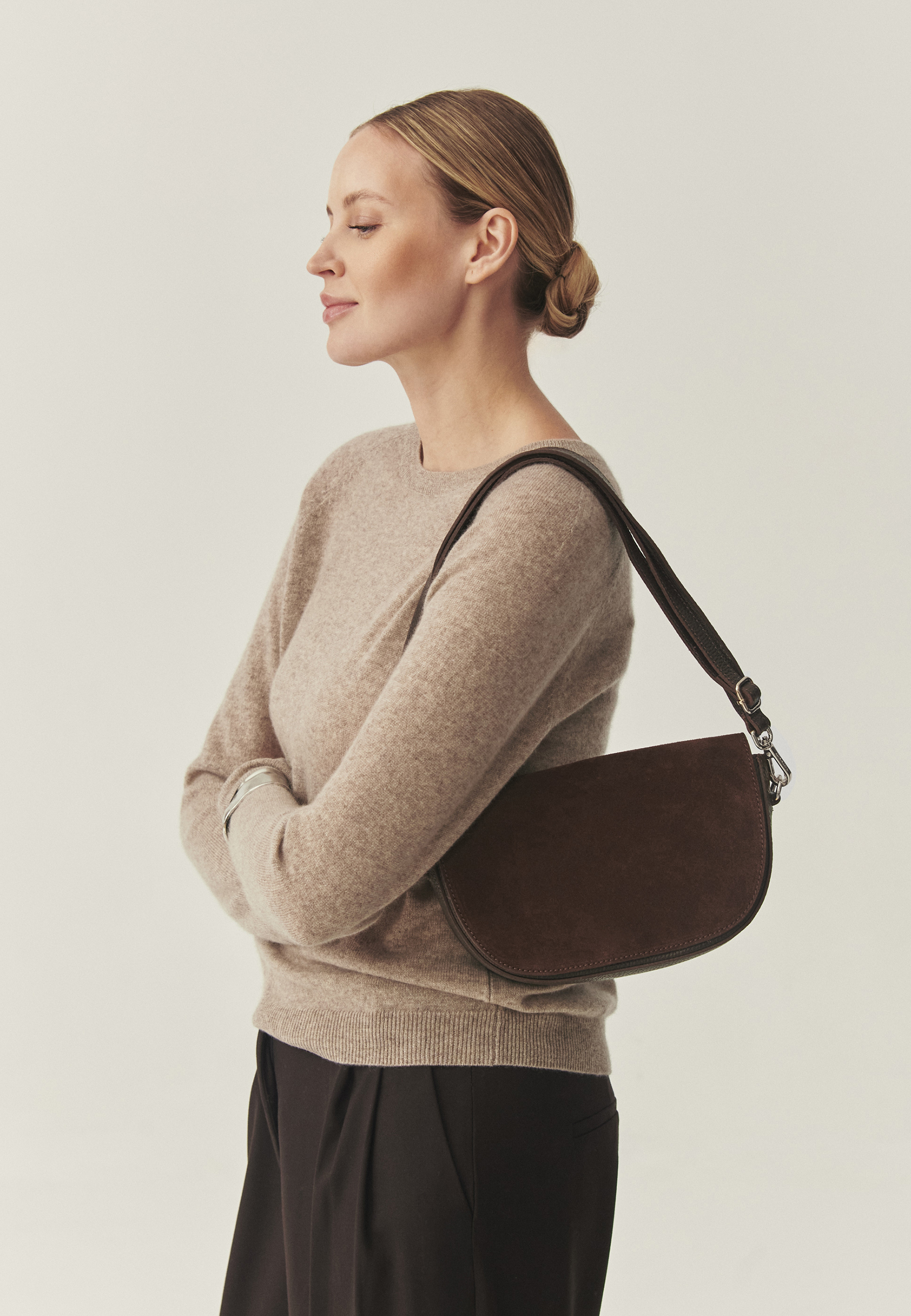 KOŽENÁ TAŠKA SO SEMIŠOVOU CHLOPŇOU - VESI HNEDÁ 2