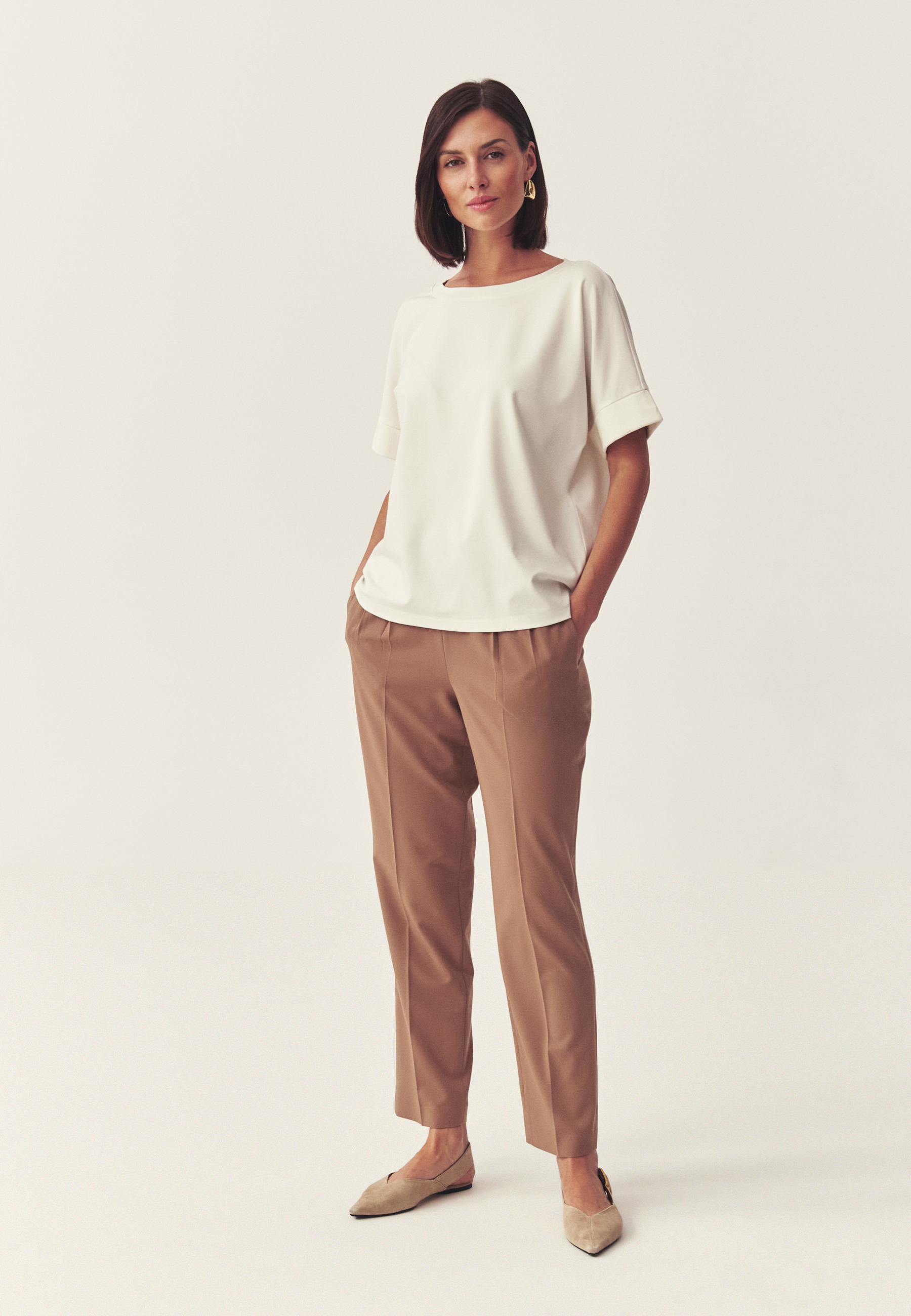 KLASICKÁ HALENKA Z ÚPLETU – BOW BÍLÁ 2