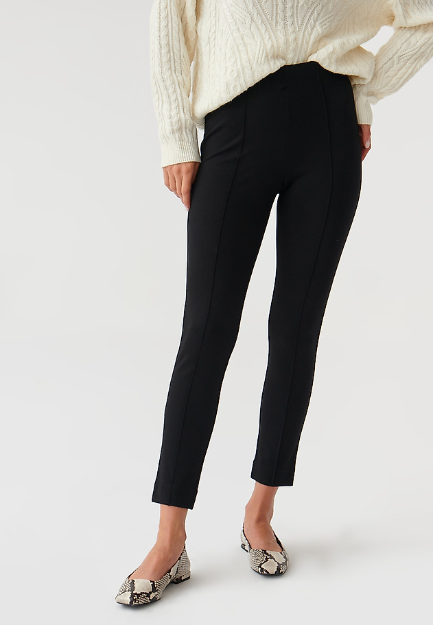PANTALONI DE DAMĂ TRICOTAȚI CU DUNGĂ SARIKI PANTALONI DE DAMĂ TRICOTAȚI CU DUNGĂ SARIKI NEGRU 2
