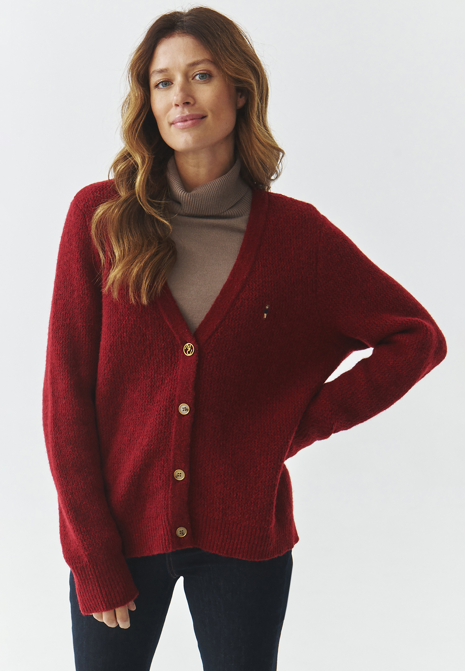 DÁMSKY KARDIGÁN S OZDOBNÝMI GOMBÍKMI A NÁŠIVKOU – ARLETA