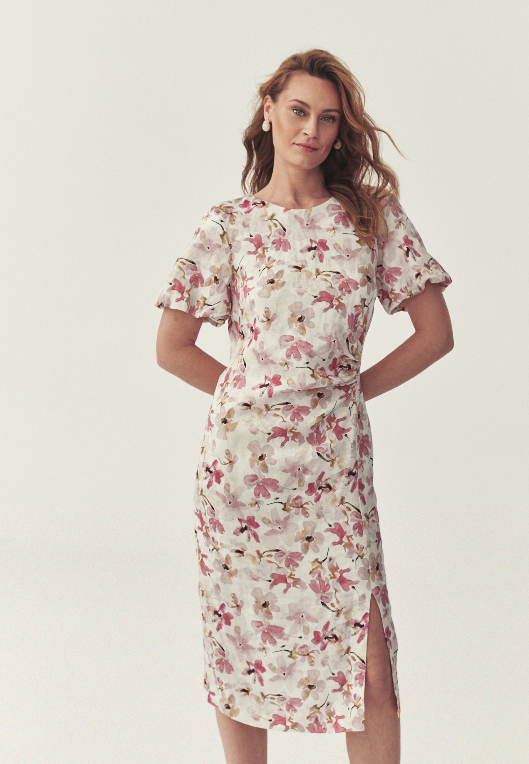 ŽAKÁROVÉ KVĚTOVANÉ ŠATY – VESPER