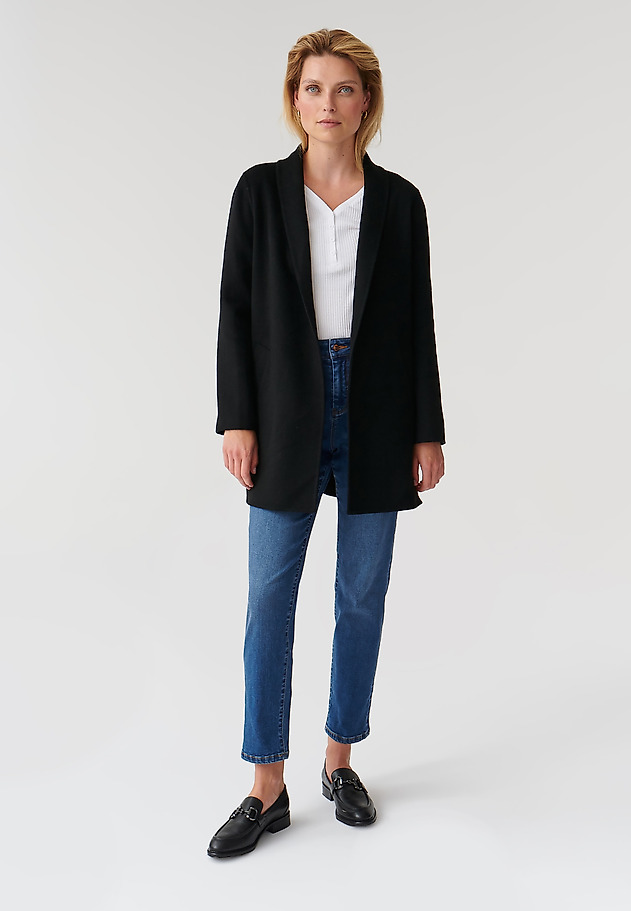 LADIES’ COAT WITH A TIE MOZA 1 LADIES’ COAT WITH A TIE MOZA 1 CZARNY 2