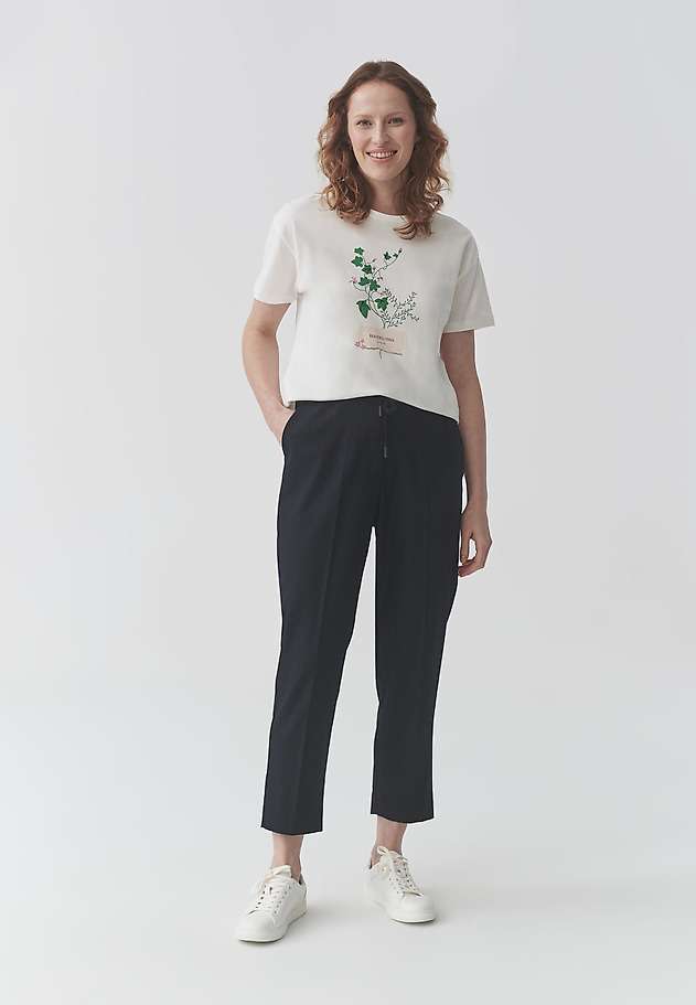 TRICOU DIN BUMBAC, CU IMPRIMEU FLORAL — MALATI TRICOU DIN BUMBAC, CU IMPRIMEU FLORAL — MALATI ECRU 2