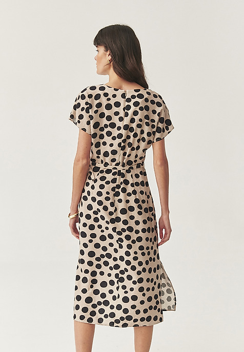 KOPERTOWA SUKIENKA MIDI Z AUTORSKIM WZOREM - MONESTA BEŻOWY 2