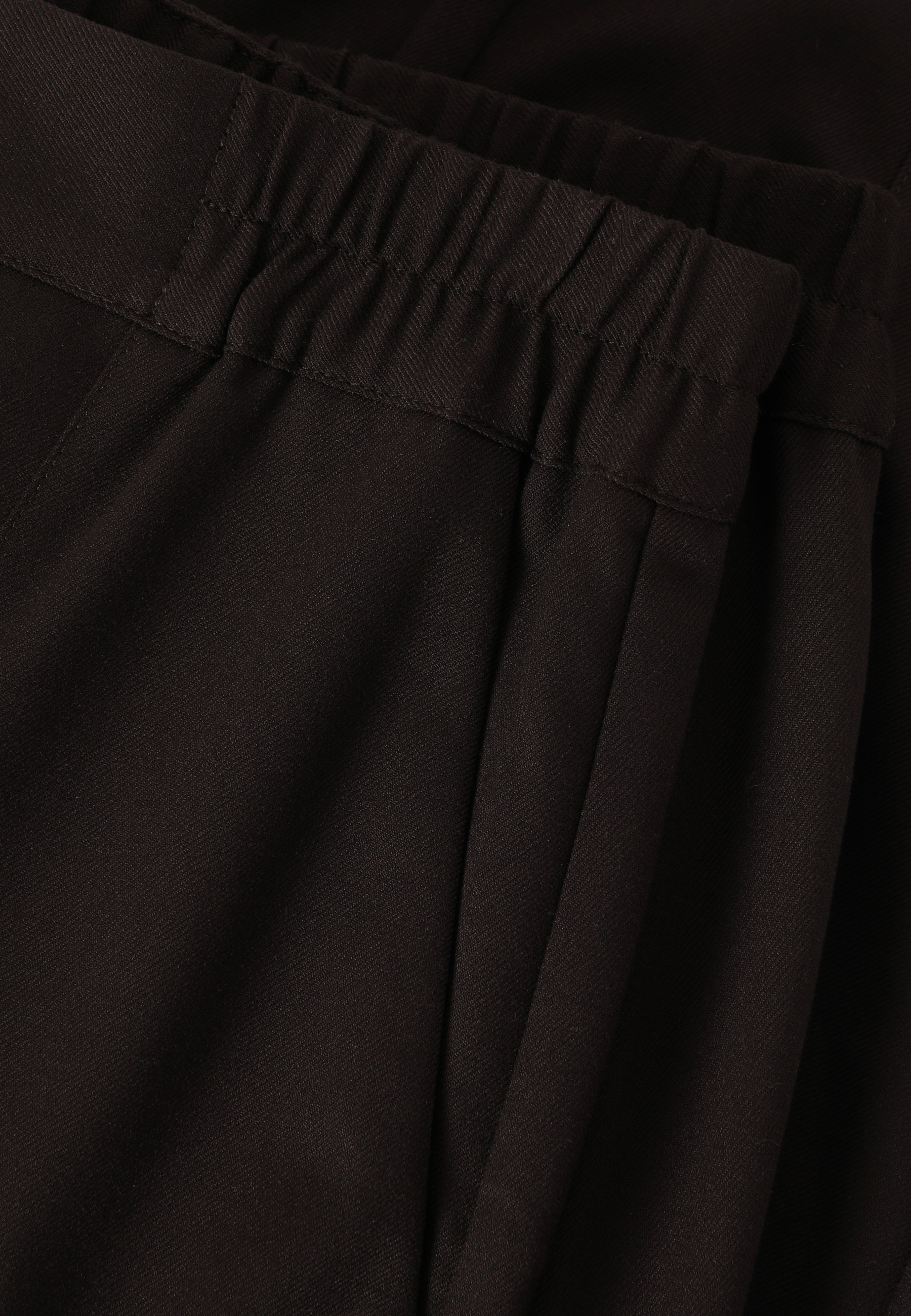 KLASIČNE CIGARETE V TEMNEM ČOKOLADNEM ODENSKU - DARLINO 1 RJAVA 2