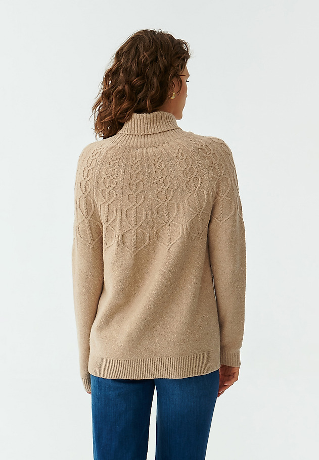 LADIES’ LOOSE SWEATER WITH A TURTLENECK SKANDI LADIES’ LOOSE SWEATER WITH A TURTLENECK SKANDI BEŻOWY 4