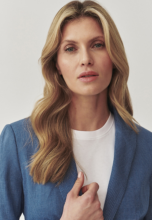 STYLISH LINEN LADIES’ BLAZER WITH COTTON LINING - KAREMA 4 STYLISH LINEN LADIES’ BLAZER WITH COTTON LINING - KAREMA 4 NIEBIESKI 4