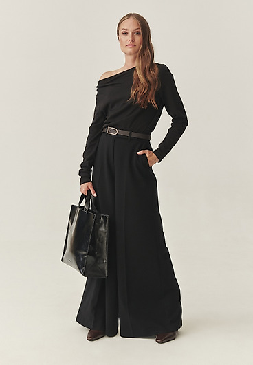 KLASYCZNA BLUZKA Z DEKOLTEM TYPU WODA - RITA KLASYCZNA BLUZKA Z DEKOLTEM TYPU WODA - RITA