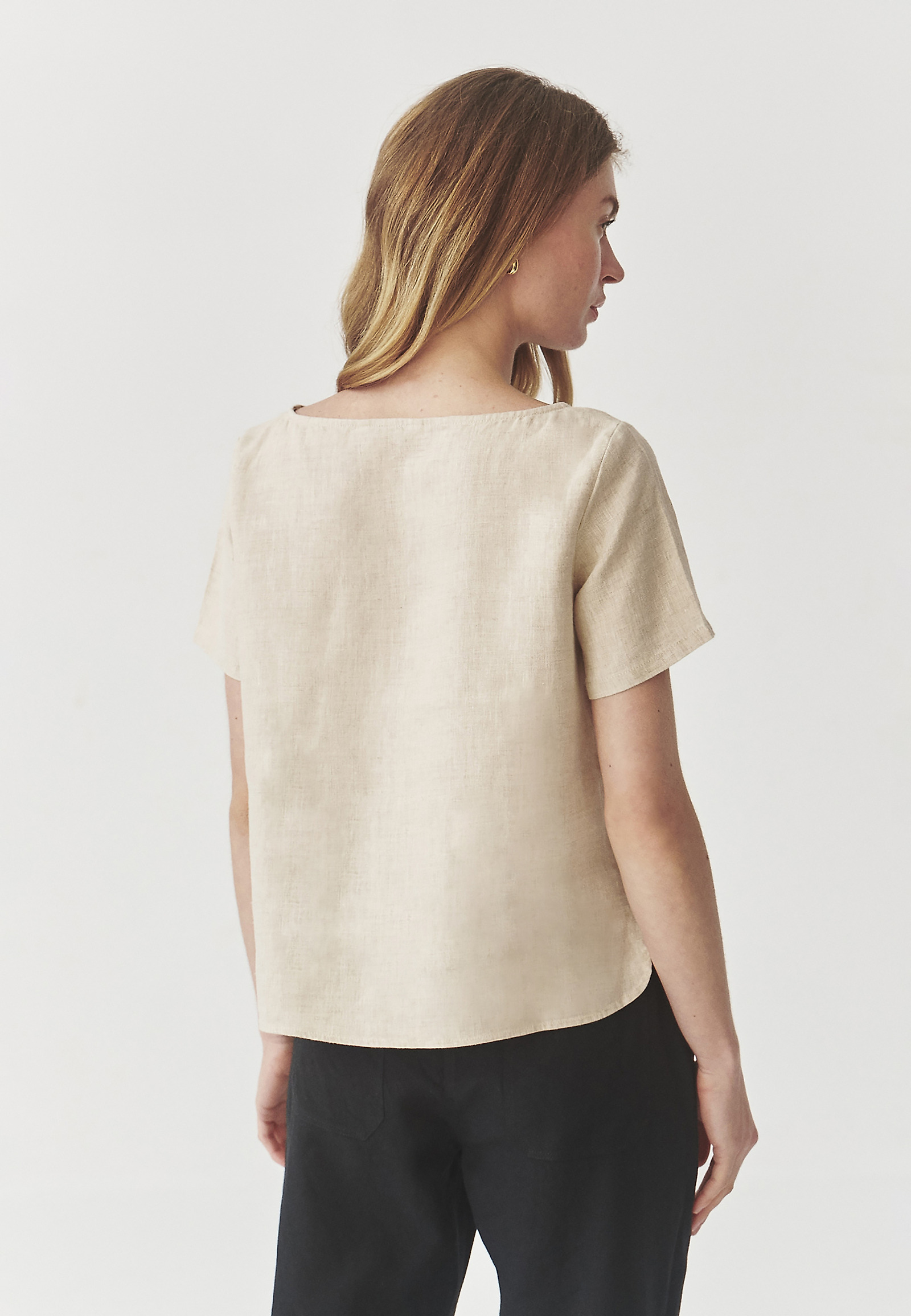 LANENA ŽENSKA BLUZA Z OKRASNIM ŽEPOM - LAWI LANENA ŽENSKA BLUZA Z OKRASNIM ŽEPOM - LAWI BEŽ 98229