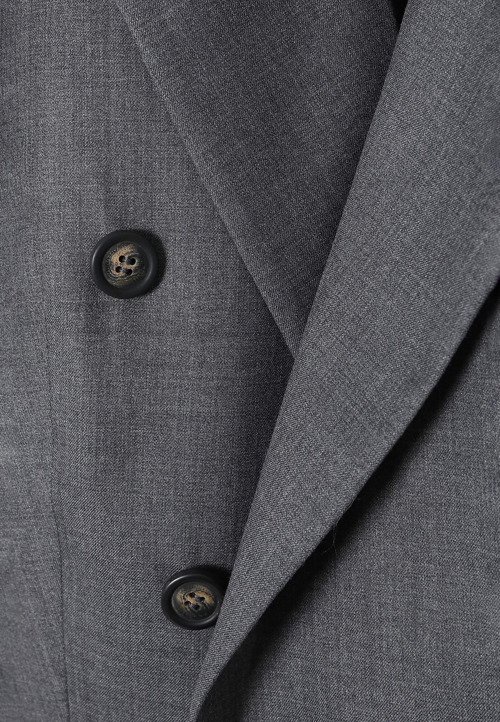 DAMSKI PREVELIK DVONADSTROPNI BLAZER Z OKRASNIMI ZAVIHKI - ERME DAMSKI PREVELIK DVONADSTROPNI BLAZER Z OKRASNIMI ZAVIHKI - ERME SIVA 103810