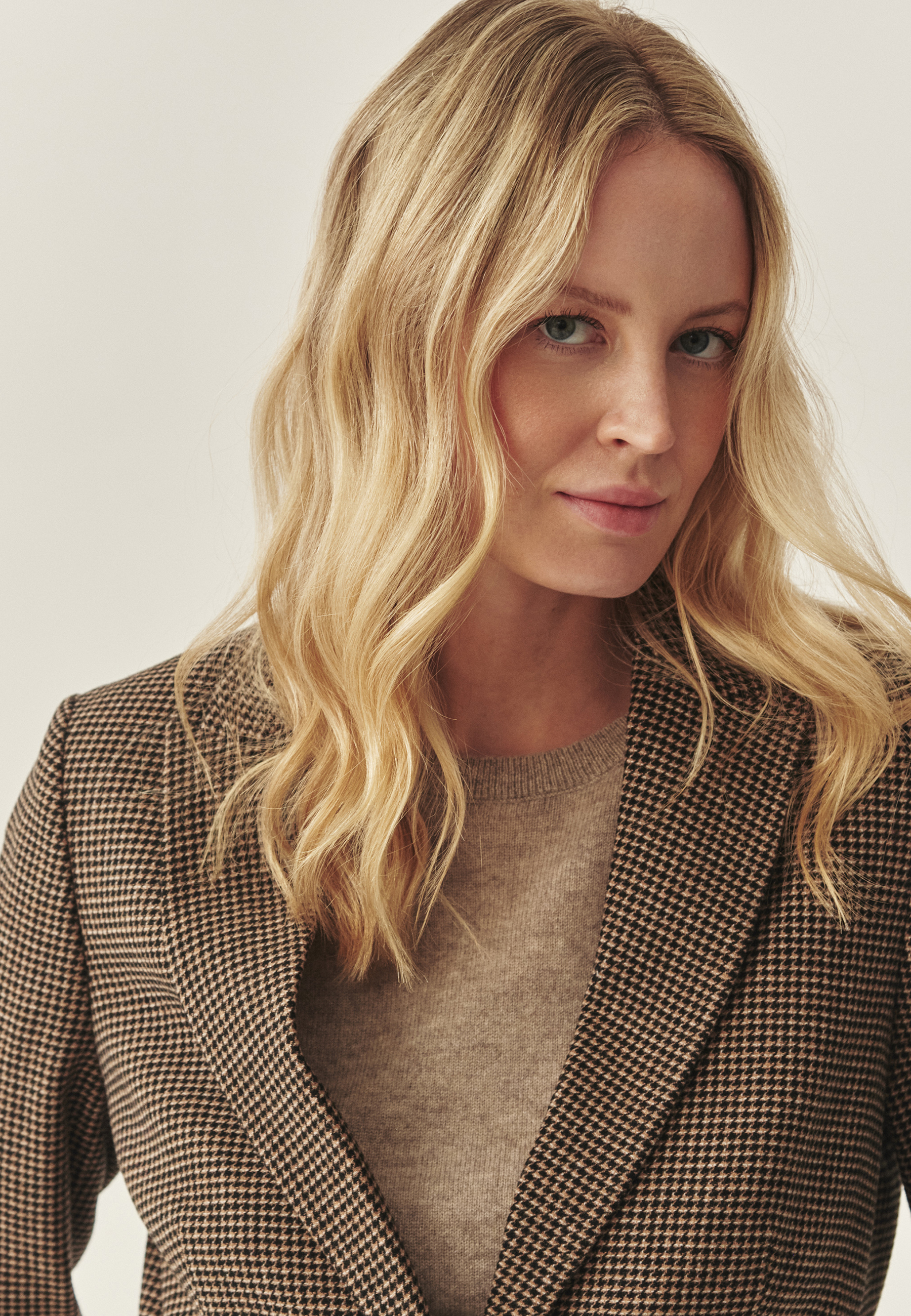 JAKNA IZ VOLNE S POTISKOM HOUNDSTOOTH - SOMA BEŽ 2