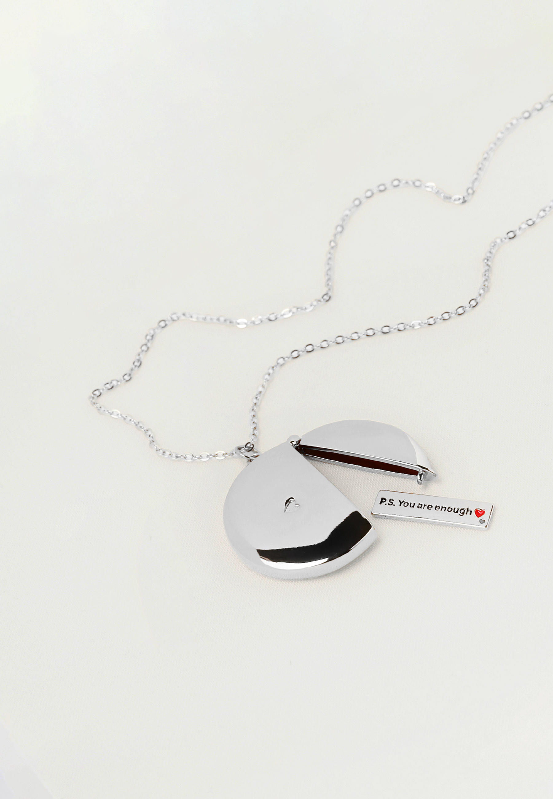 náhrdelník LOVELETTER STŘÍBRNÁ 2