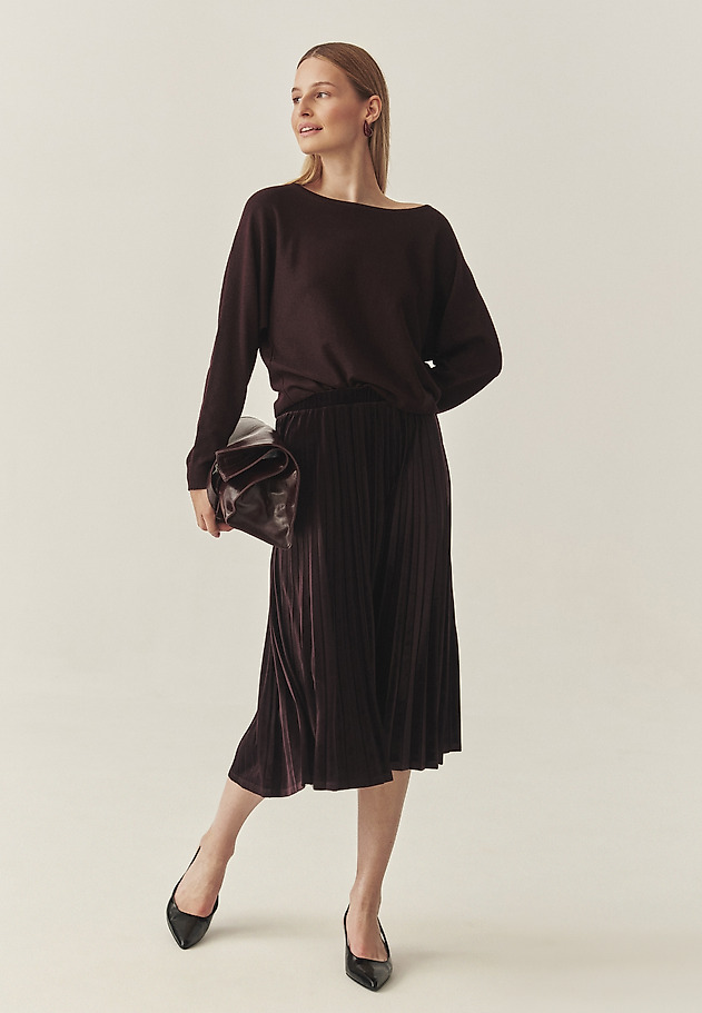 PLEATED MID-LENGTH VELOUR SKIRT - LAMARA 1 PLEATED MID-LENGTH VELOUR SKIRT - LAMARA 1 RED 1