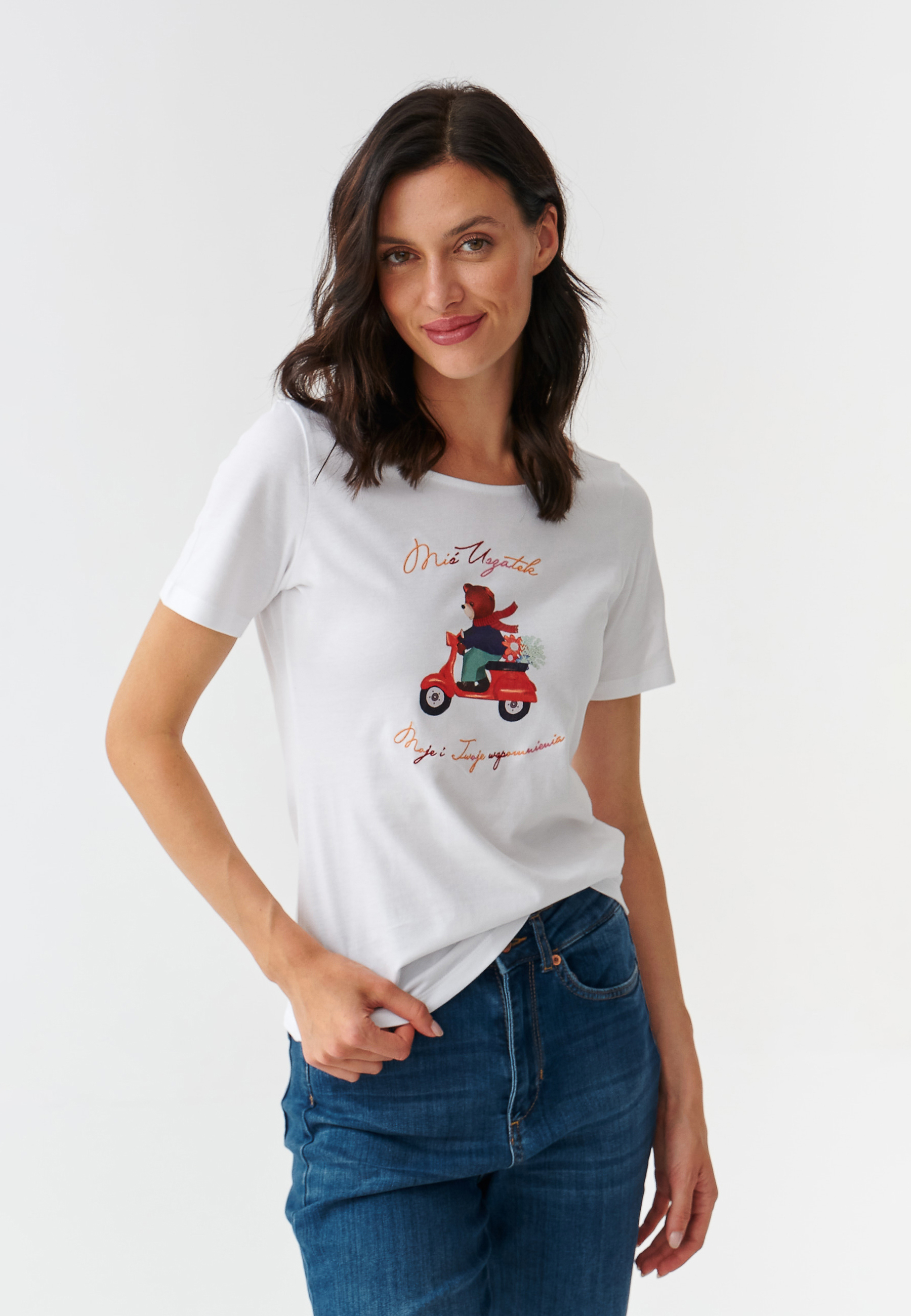 PRILAGOJENA ŽENSKA MAJICA S TEDDY MEDVEDKOM - MIKAJANA 1 BELA 2