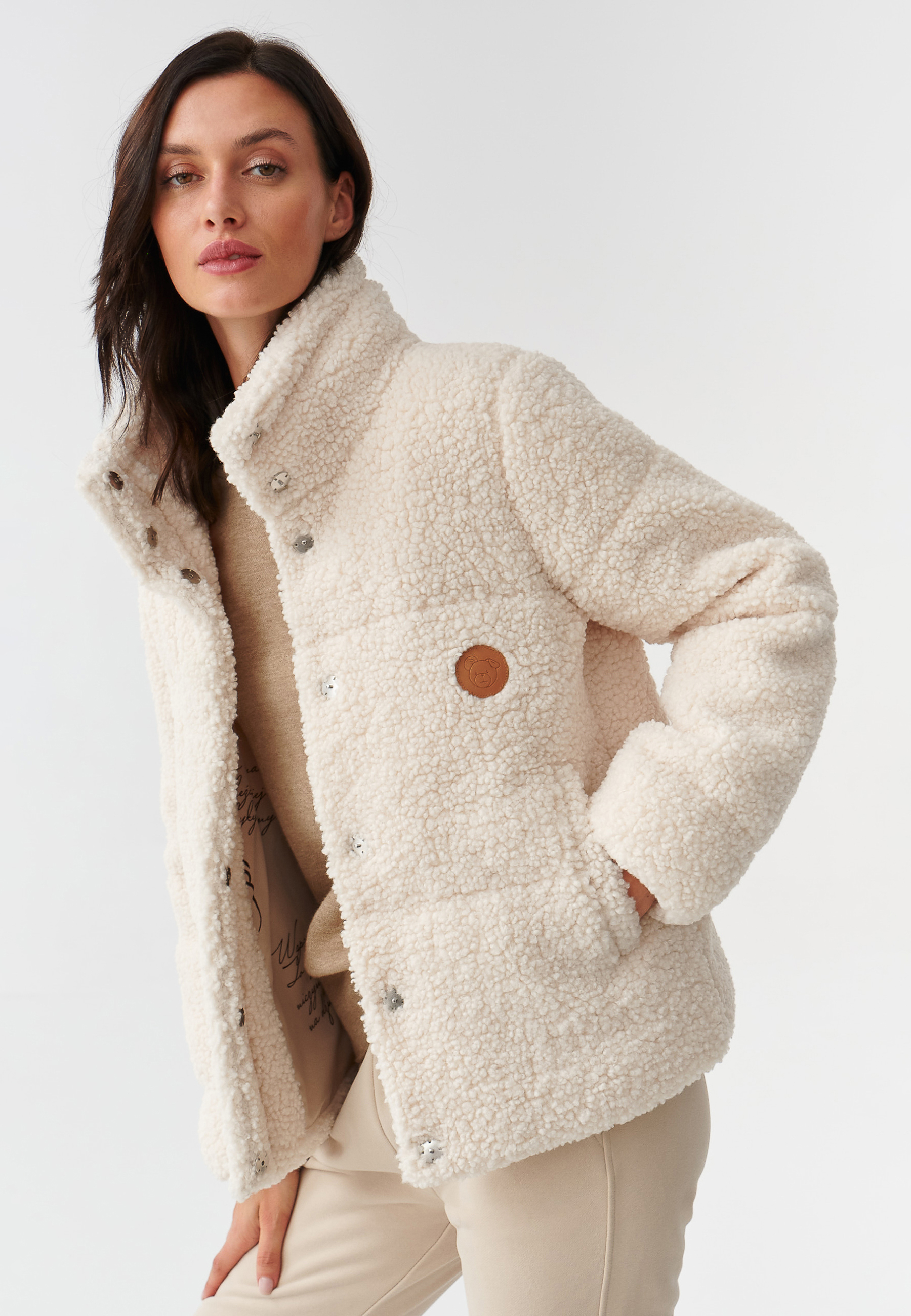 GEACĂ DE DAMĂ DIN ȚESĂTURĂ, MATLASATĂ, TIP OIȚĂ NADIA ECRU 2