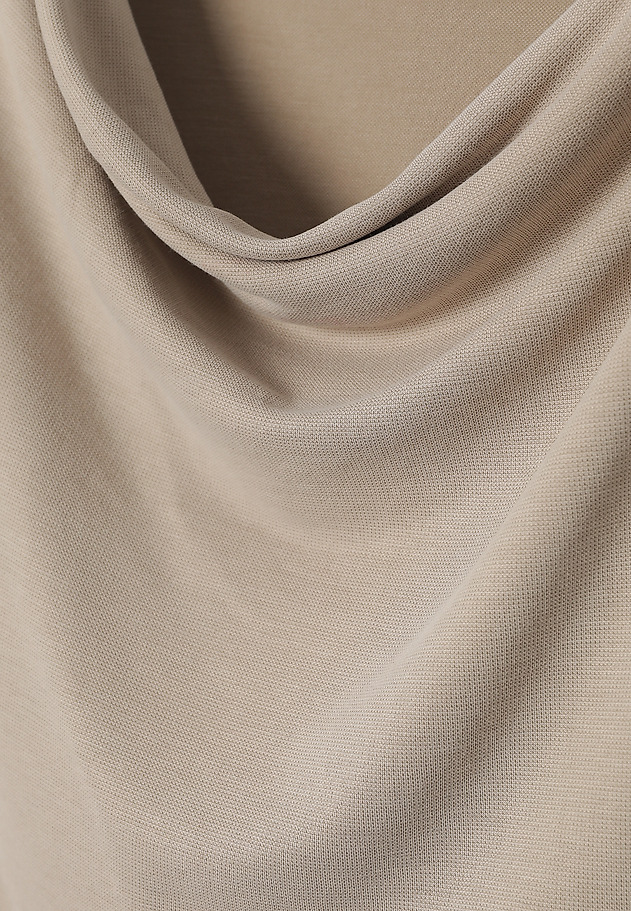 midi dress mewah tapi simple Midi Dresses Poses