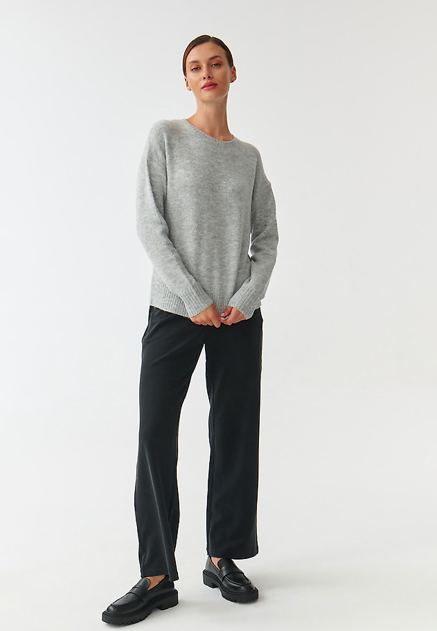 CLASSIC LADIES’ SWEATER WITH ROUND NECKLINE KOBRO CLASSIC LADIES’ SWEATER WITH ROUND NECKLINE KOBRO GREY 2