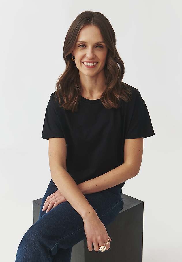 OVERSIZE COTTON T-SHIRT — CARLA OVERSIZE COTTON T-SHIRT — CARLA CZARNY 1