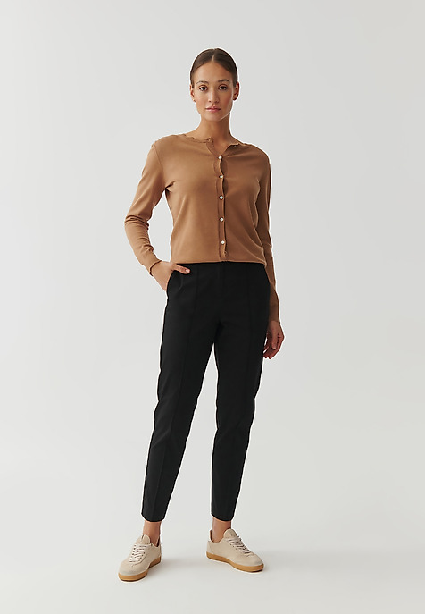 PANTALONI DE DAMĂ, DIN ȚESĂTURĂ, CU DUNGĂ CUSUTĂ - JAKINA PANTALONI DE DAMĂ, DIN ȚESĂTURĂ, CU DUNGĂ CUSUTĂ - JAKINA