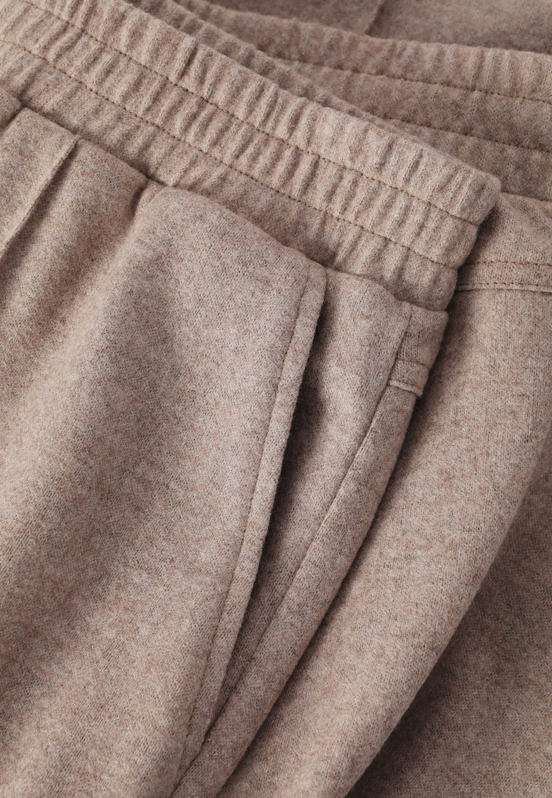 PLETENI VOLNENI CIGARETI - SUMKO BEŽ 2