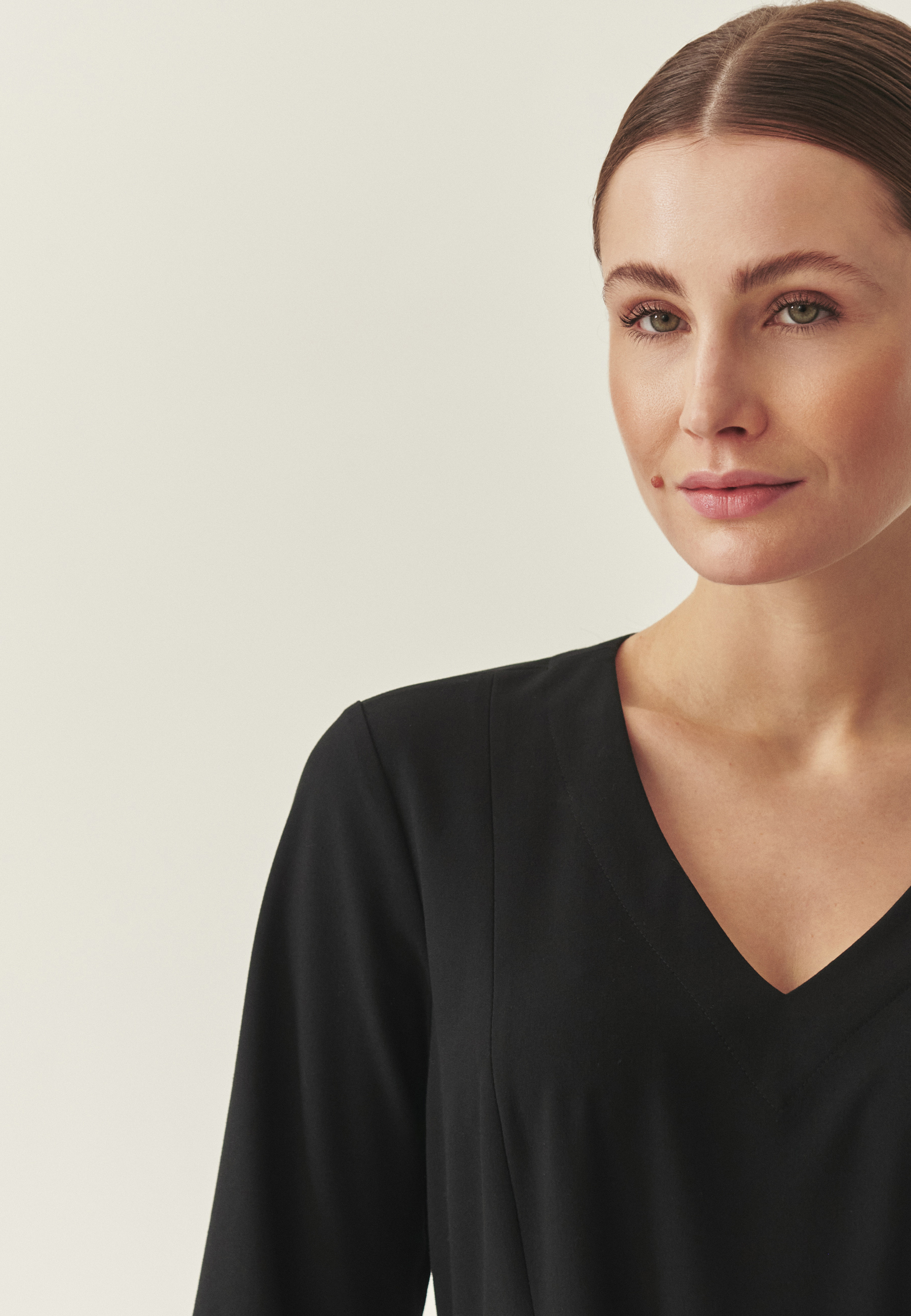 KRÁTKE ŠATY S OPASKOM - ZAKA ČIERNA 2