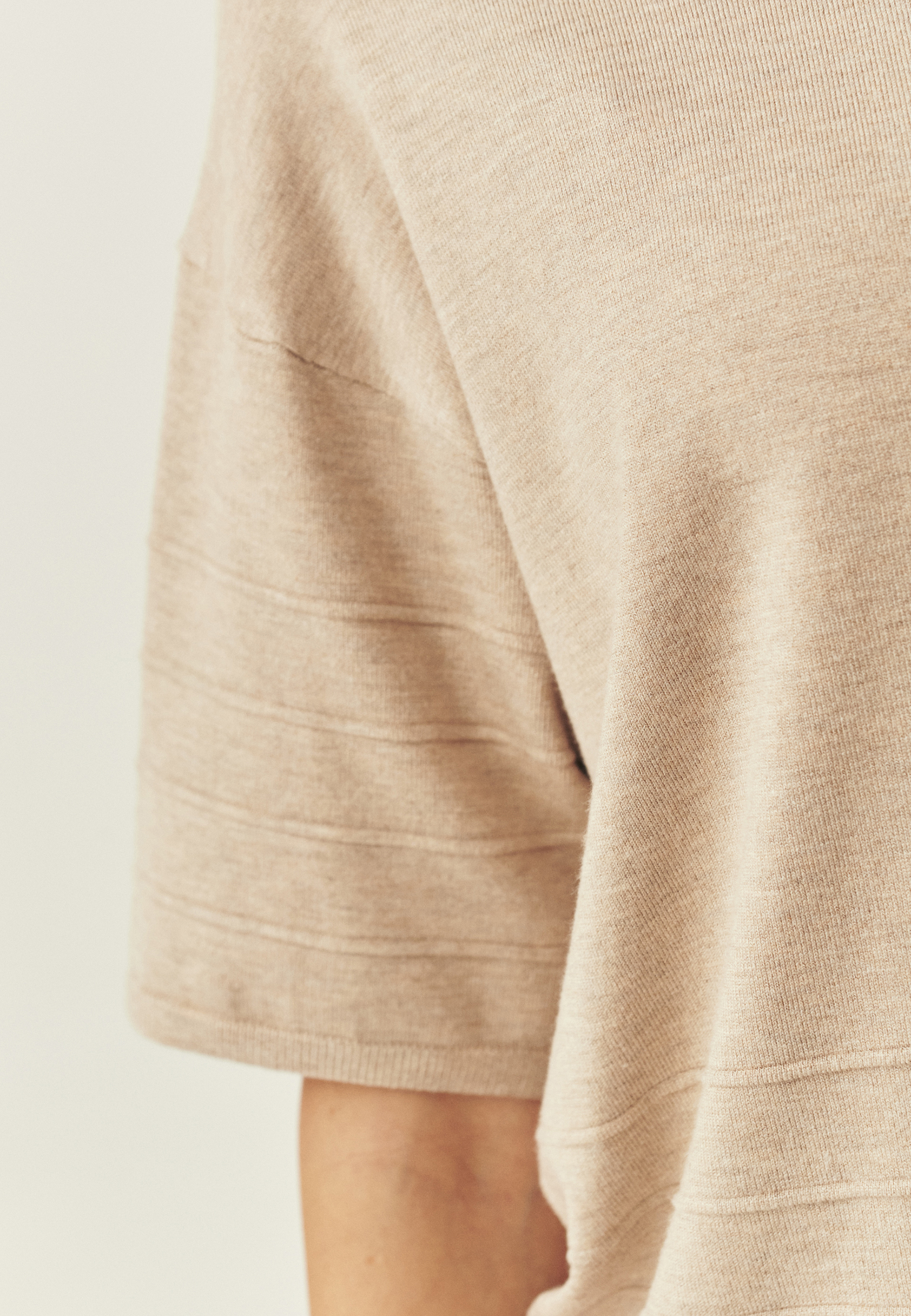 SVETROVÁ BLÚZKA S VISKÓZOU LENZING™ ECOVERO™ – PATRA BÉŽOVÁ 2