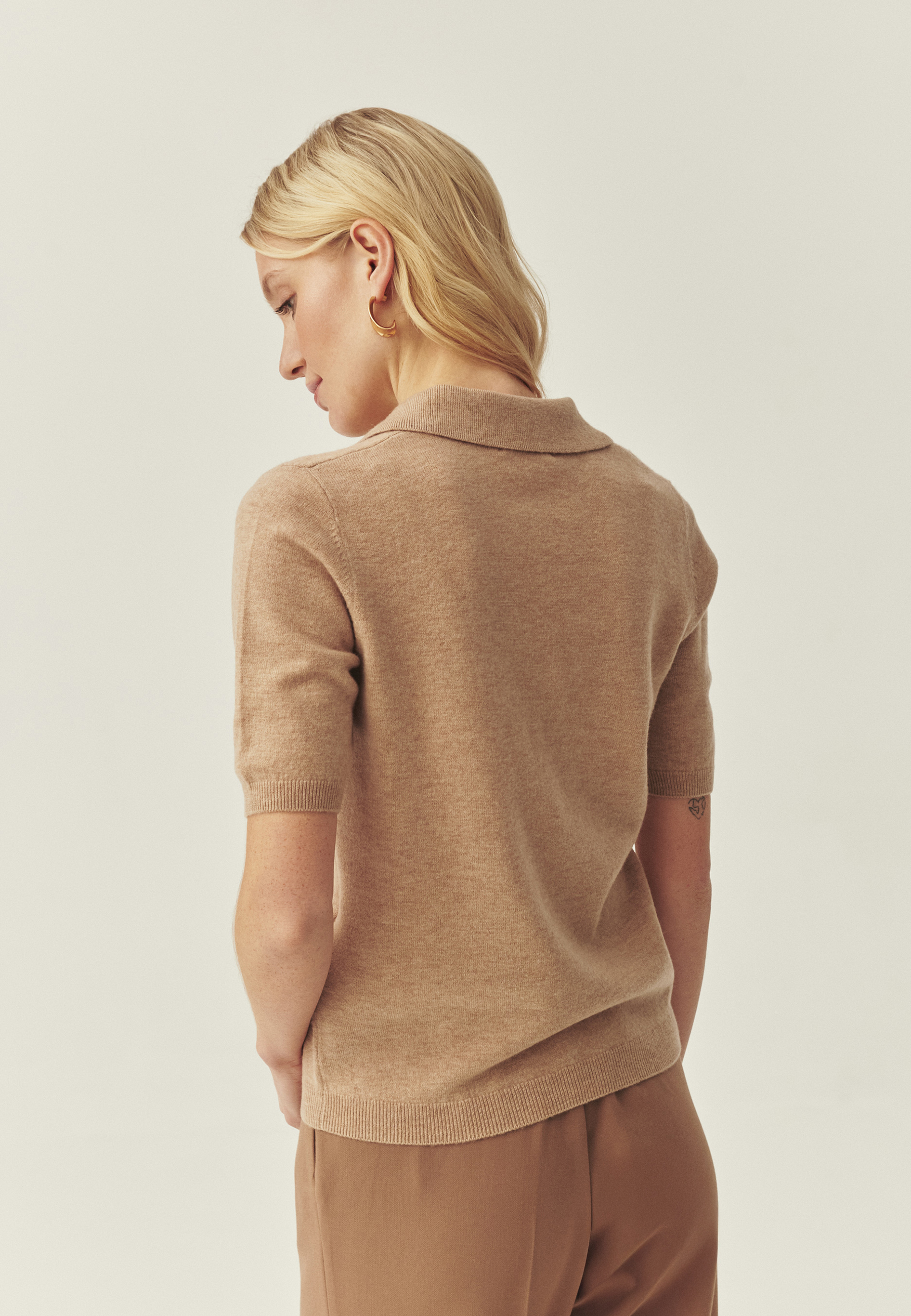 WEŁNIANA BLUZKA Z CEKINOWYM WZOREM - LORO