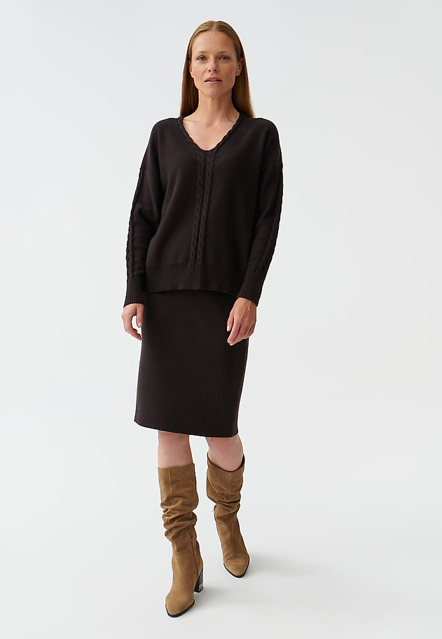 LADIES’ SWEATER WITH V-SHAPE NECKLINE POLI LADIES’ SWEATER WITH V-SHAPE NECKLINE POLI BRĄZOWY 2
