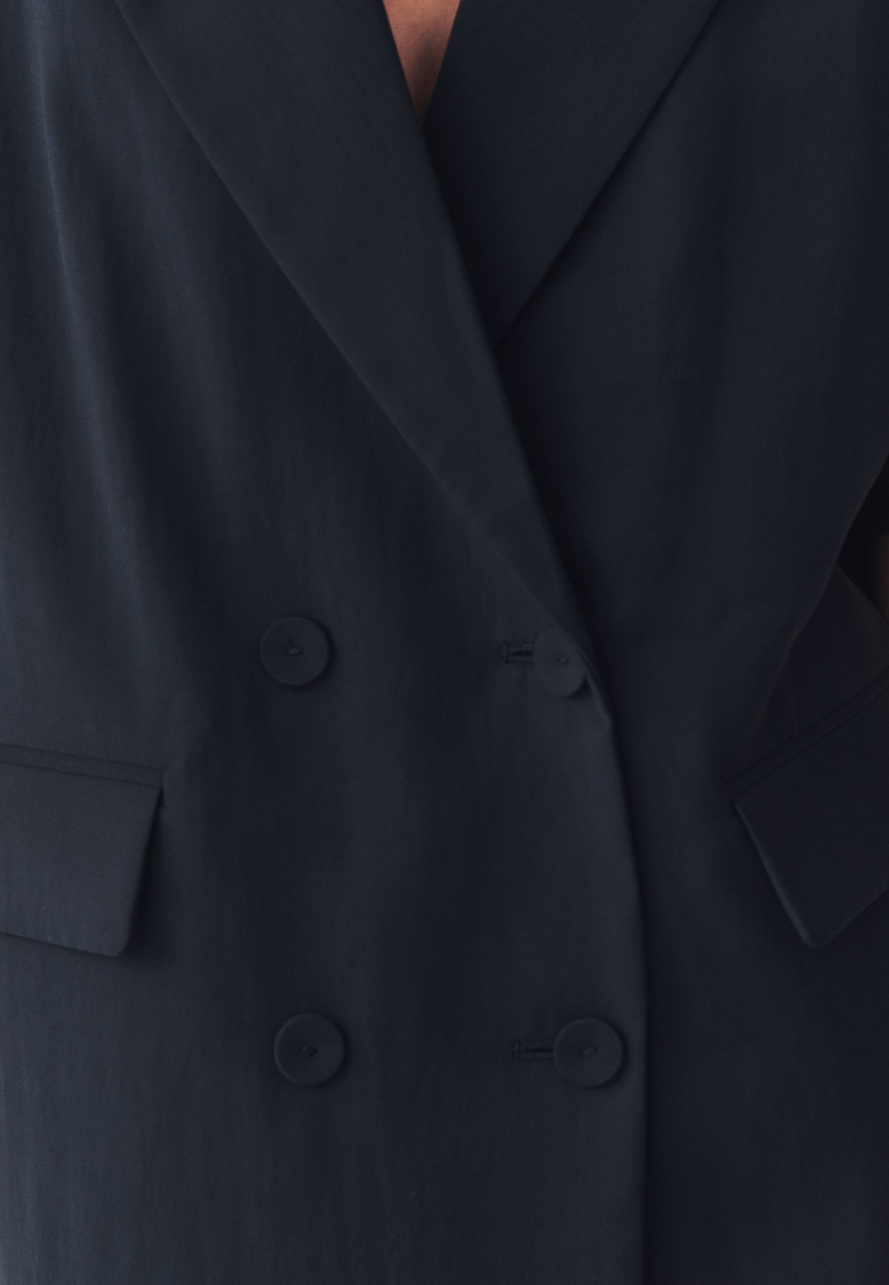 JACHETĂ CU DOUĂ RÂNDURI DE NASTURI - TETERI