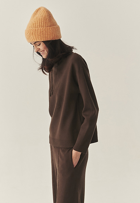 LUŹNY SWETER Z BAJKOWYM MOTYWEM - FARNI LUŹNY SWETER Z BAJKOWYM MOTYWEM - FARNI