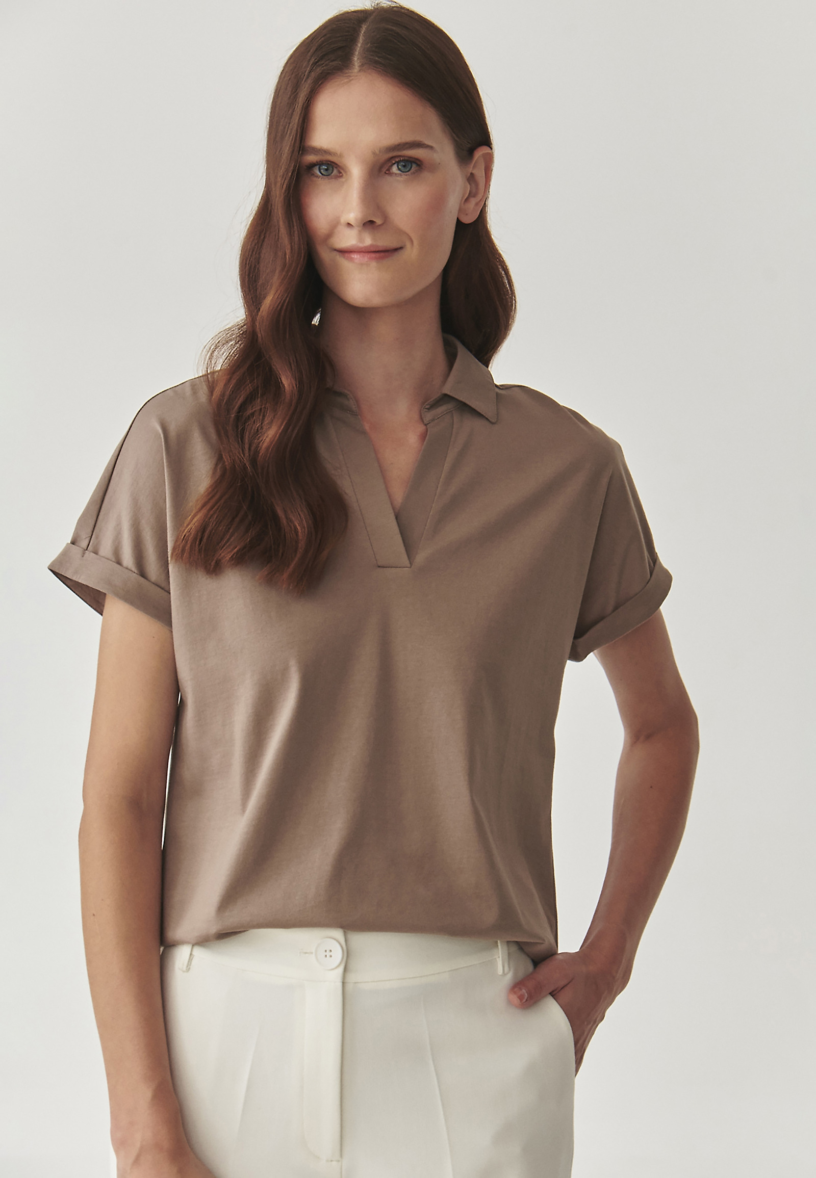 ŽENSKA BLUZA Z OVRATNIKOM - AMBRA ŽENSKA BLUZA Z OVRATNIKOM - AMBRA BEŽ 99409