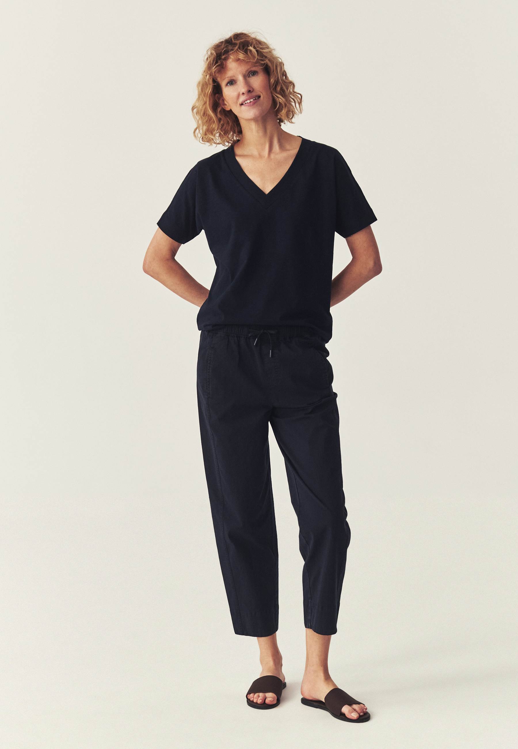 LUŹNY T-SHIRT Z BAWEŁNY - LALIQ