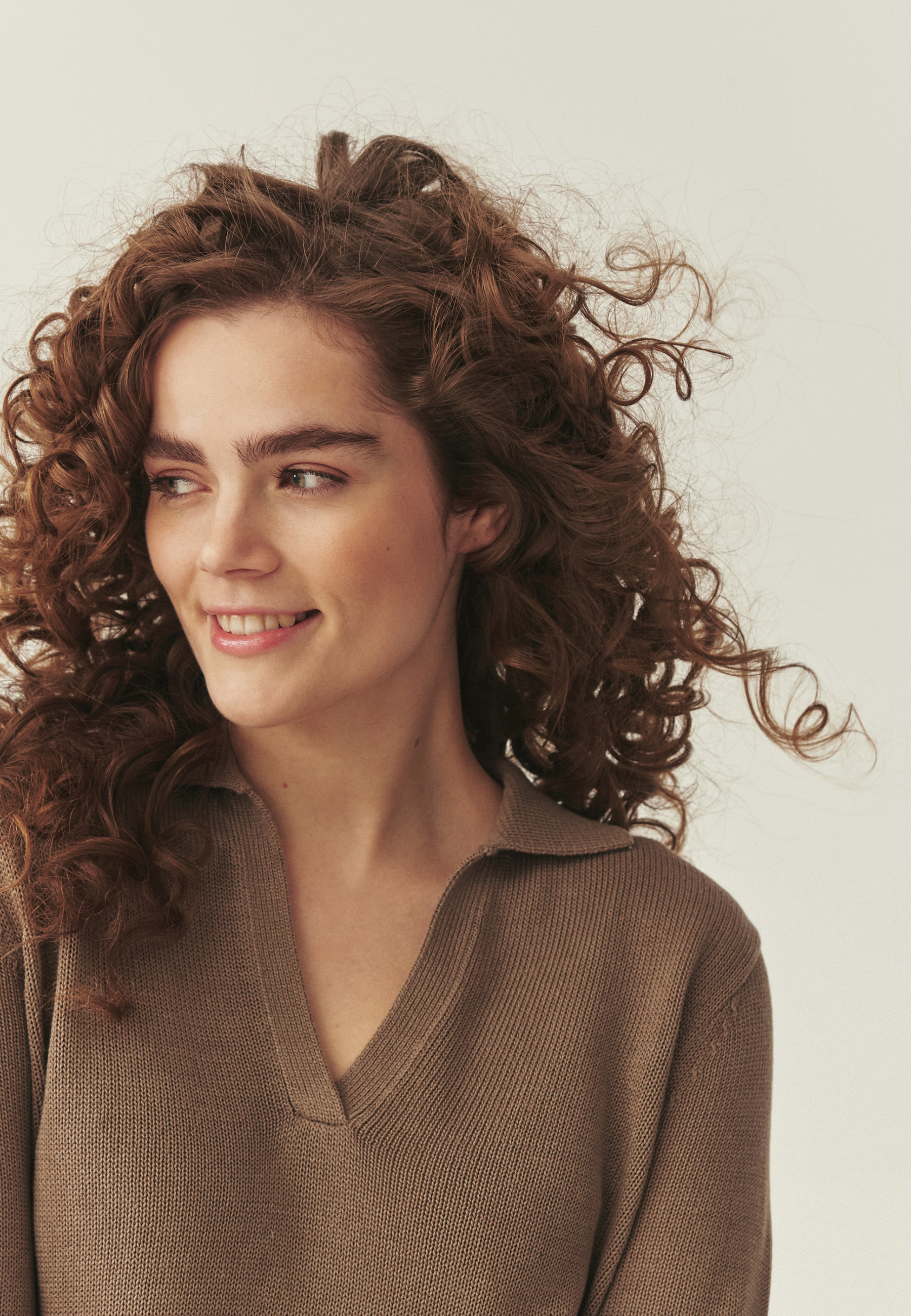 SWETER Z DOMIESZKĄ LNU - IVA BEŻOWY 2