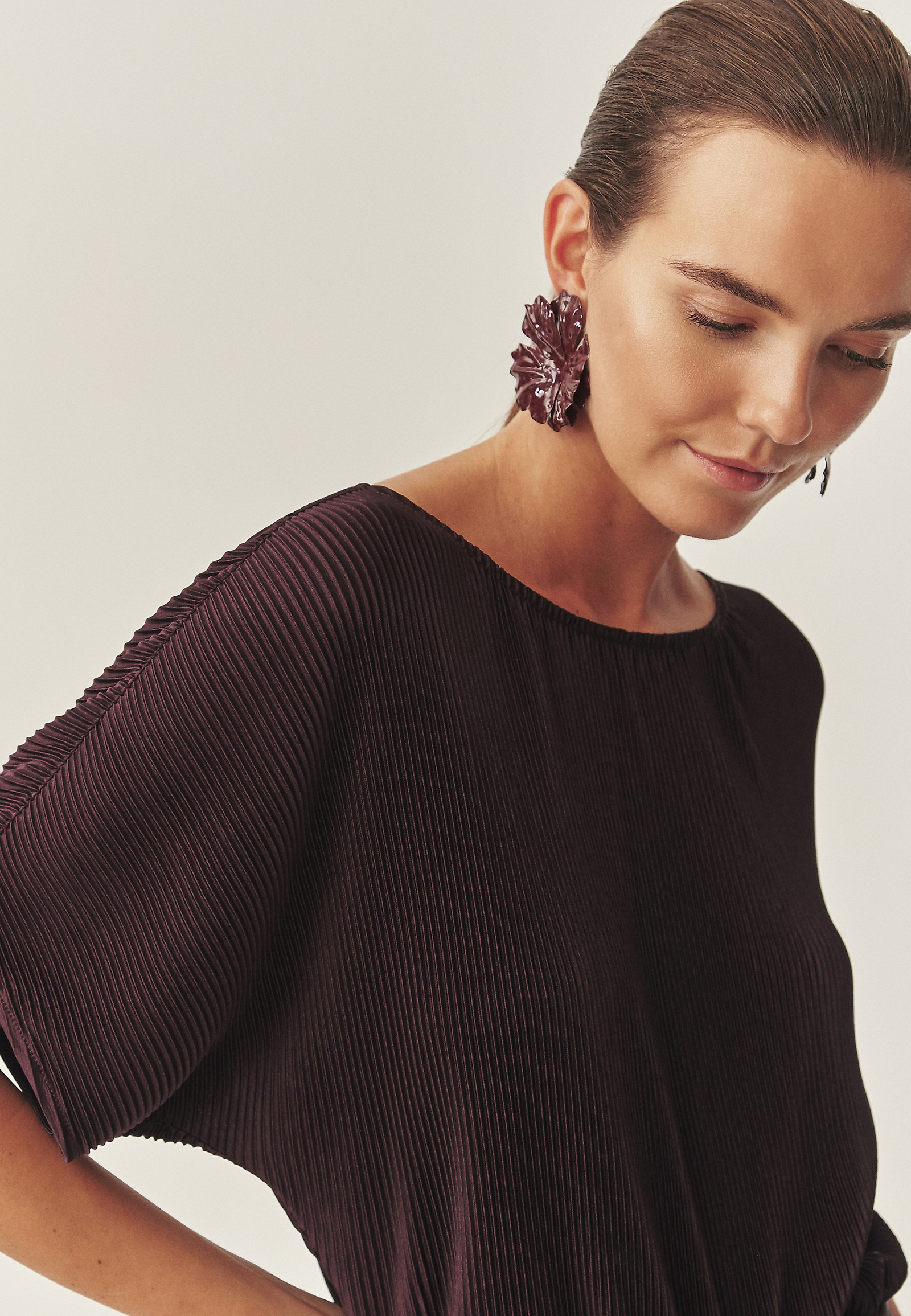 BORDOWY KOMBINEZON Z SZEROKĄ NOGAWKĄ - MILOUTI BORDOWY KOMBINEZON Z SZEROKĄ NOGAWKĄ - MILOUTI CZERWONY 118283